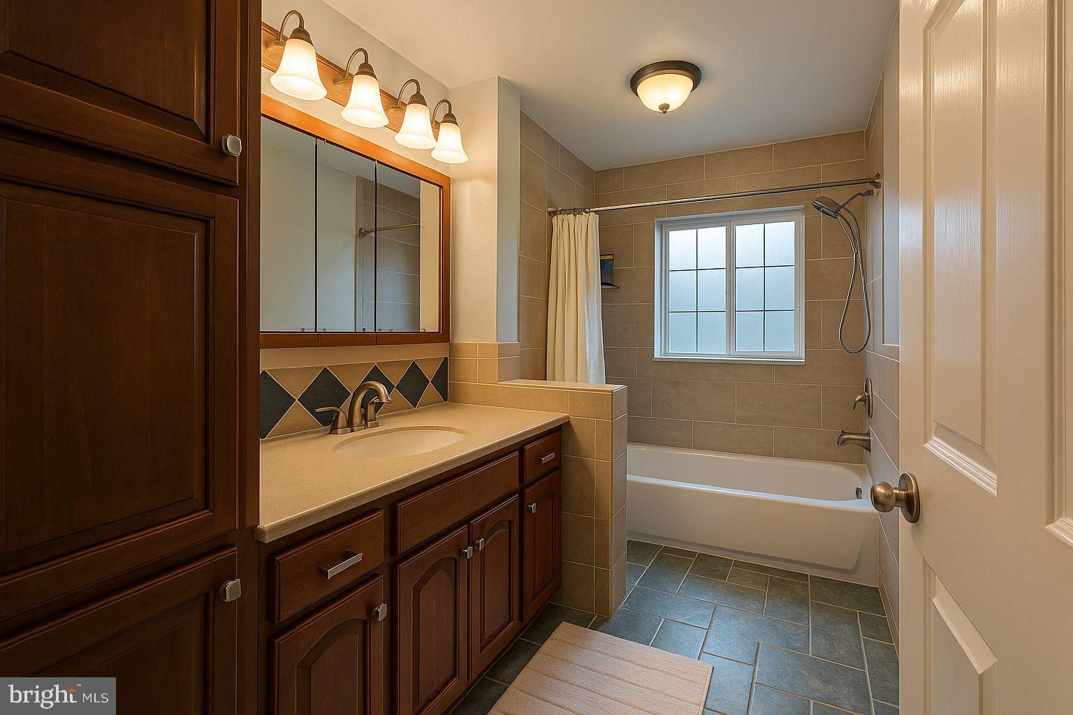 HAYFIELD FARM - Residential Lease