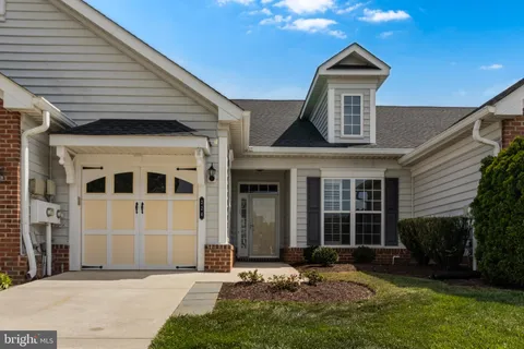 224 Williamsburg Circle, La Plata, MD MLS: MDCH2042176