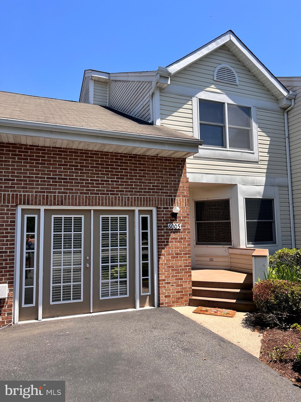 BRIDGEPOINTE - Residential