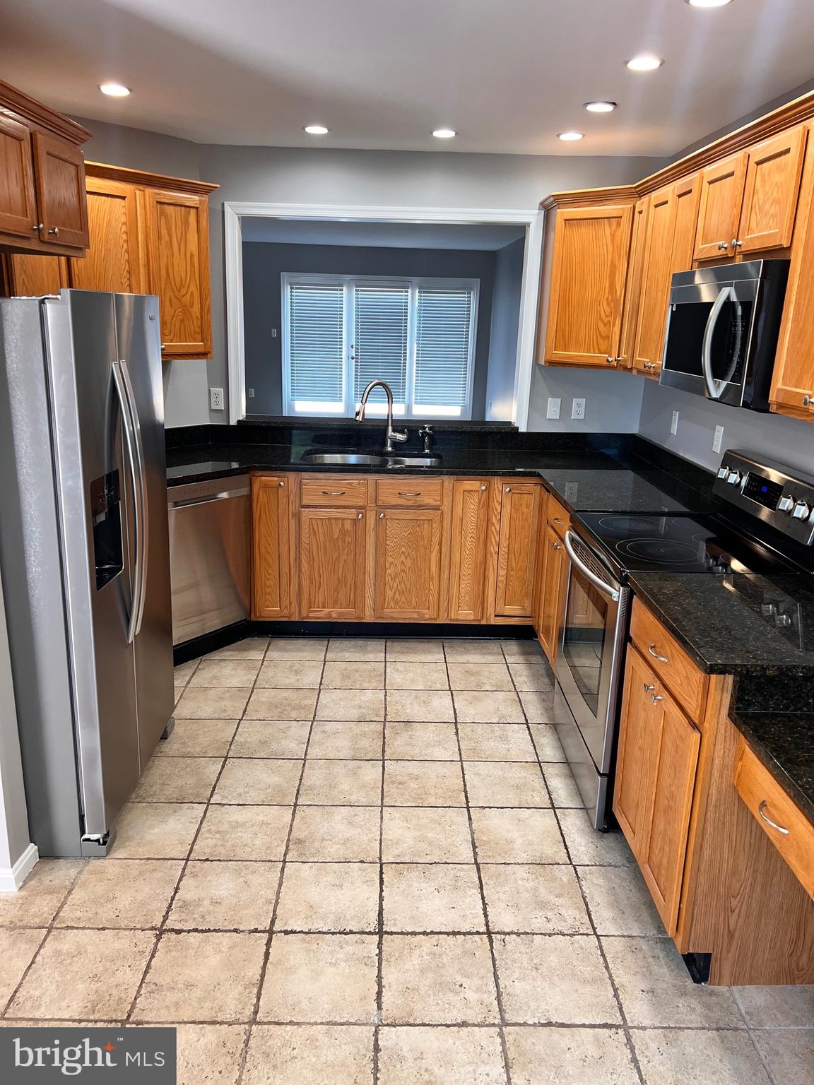 BRIDGEPOINTE - Residential