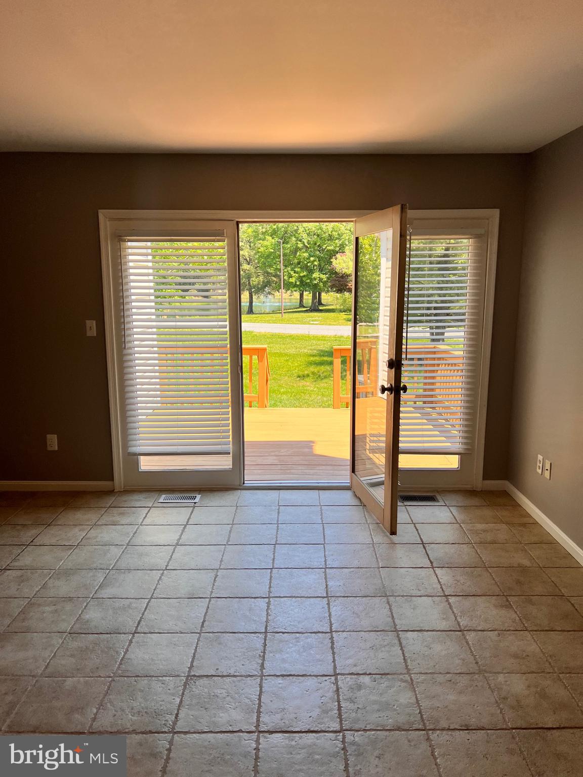 BRIDGEPOINTE - Residential