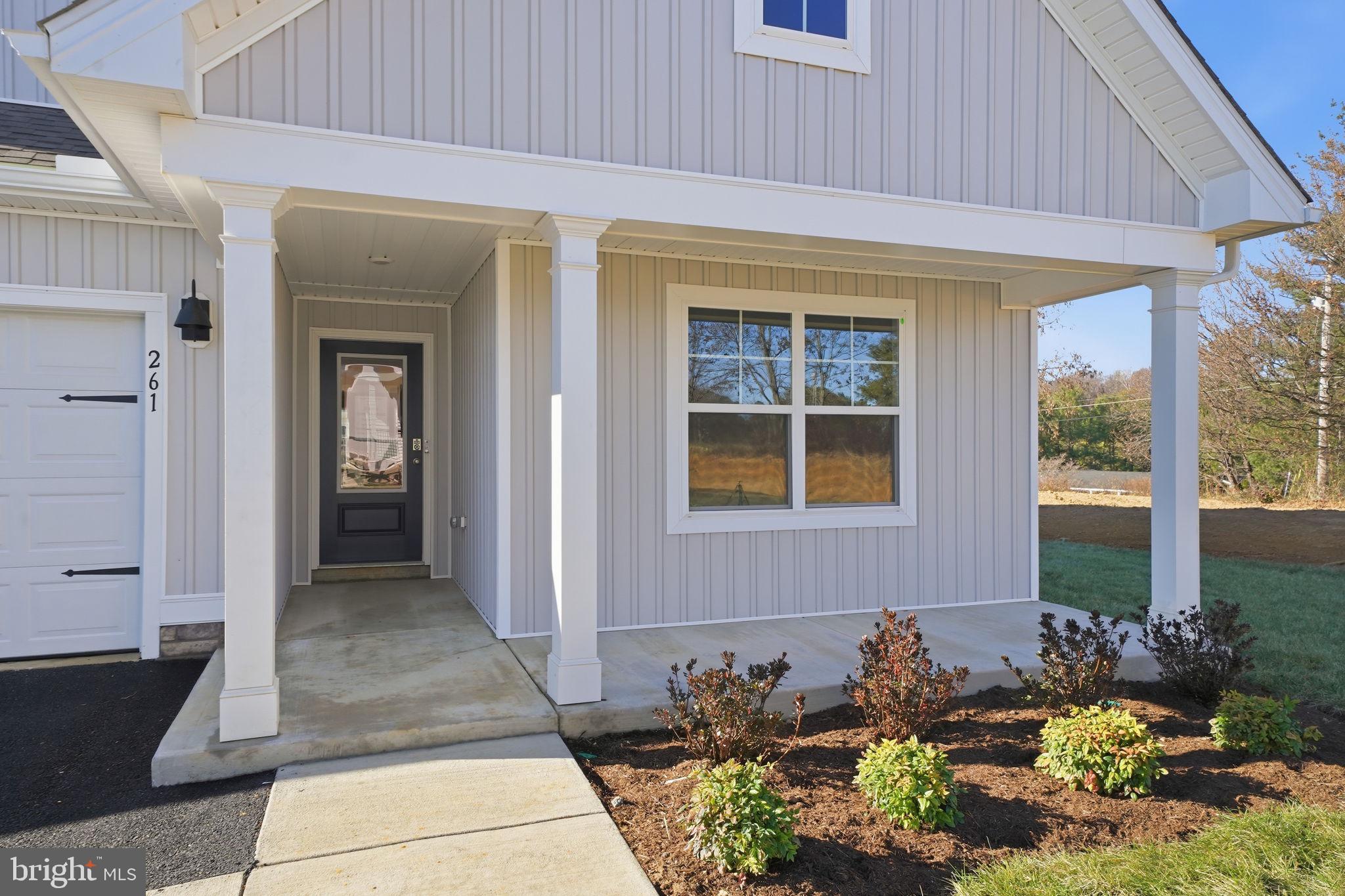 SPRING LAKES - Residential