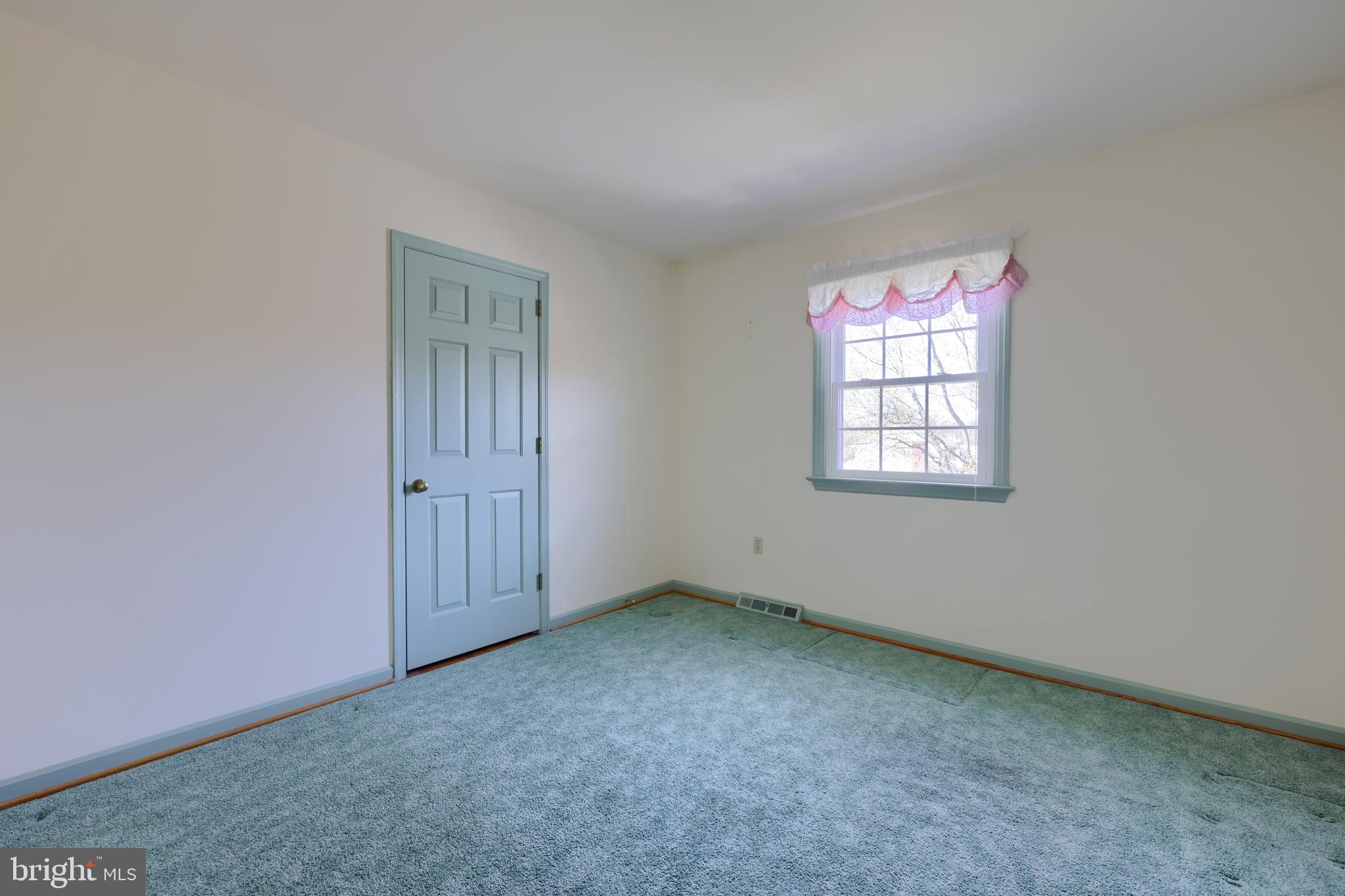 EAST HEMPFIELD TWP - Residential