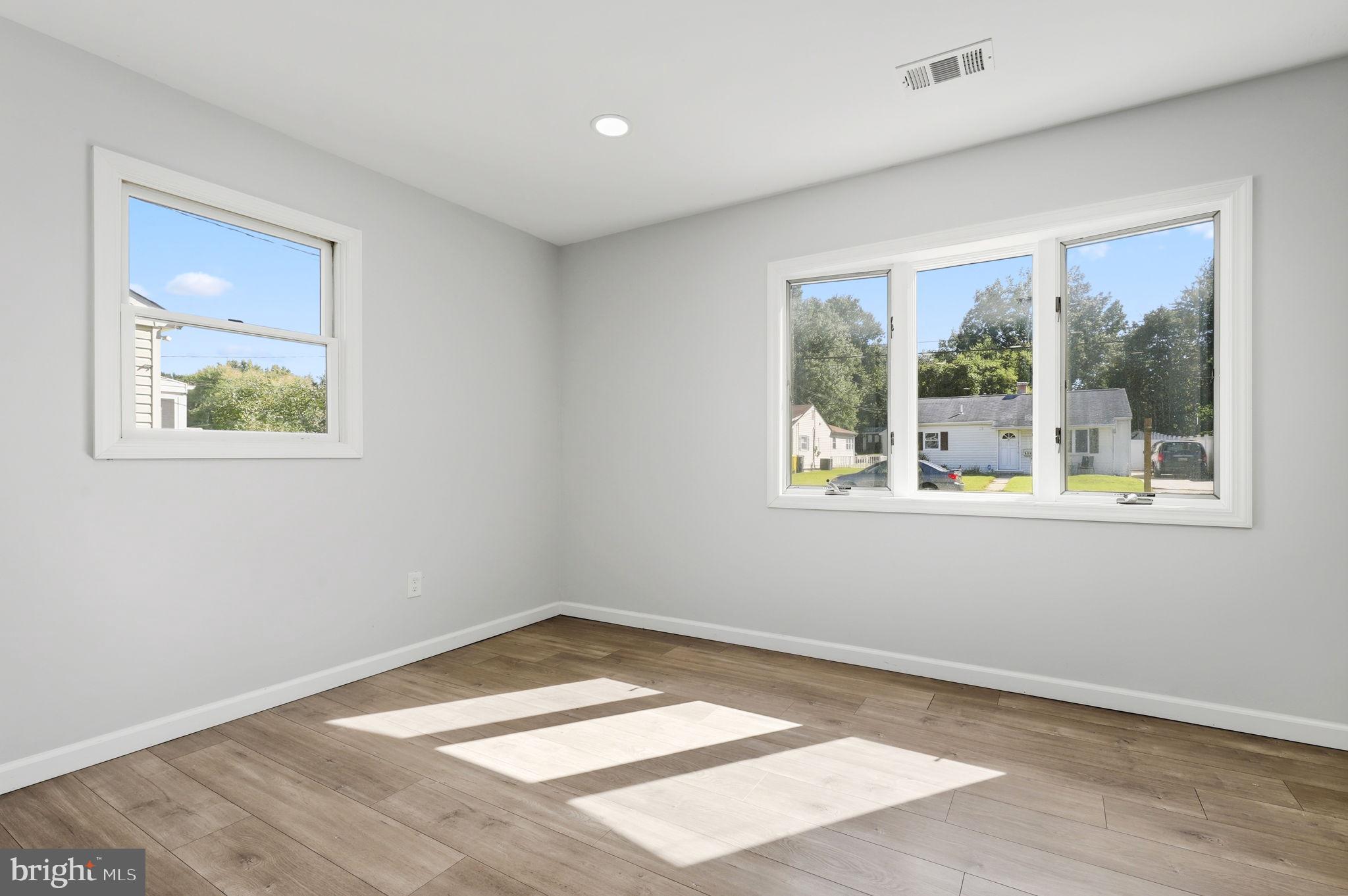 GLEN GARDENS - Residential