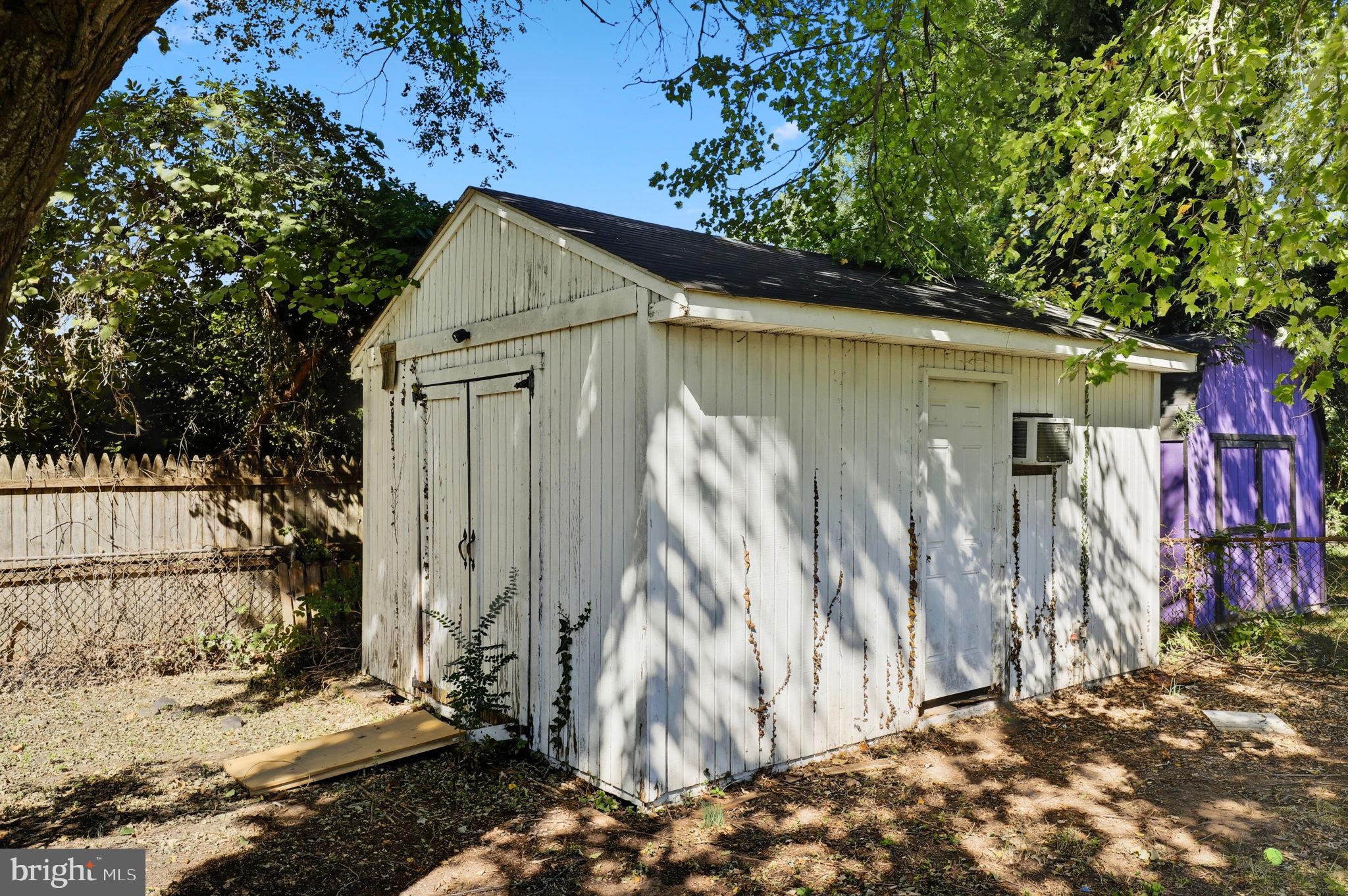 GLEN GARDENS - Residential