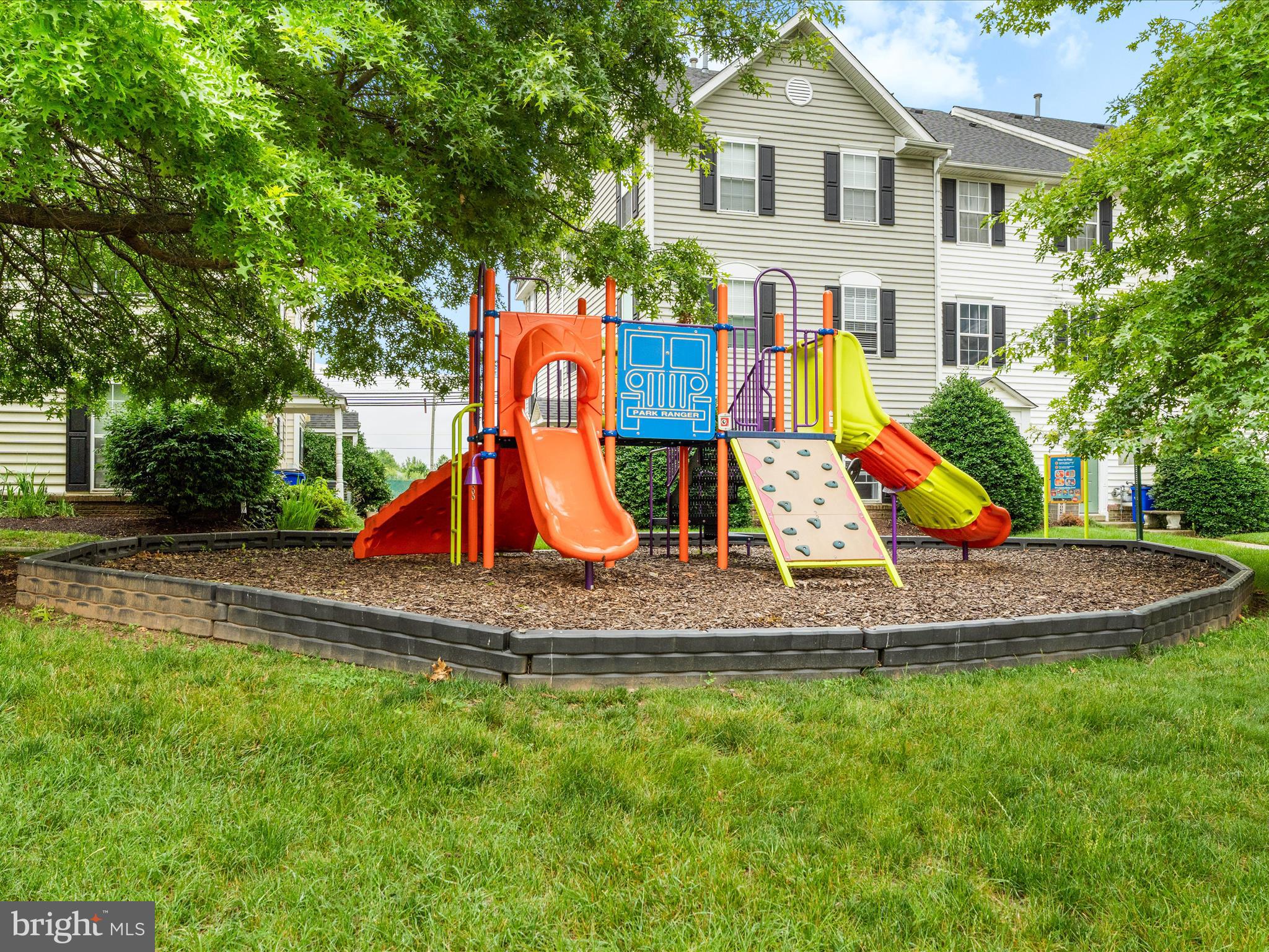 AVINGTON PARK - Residential