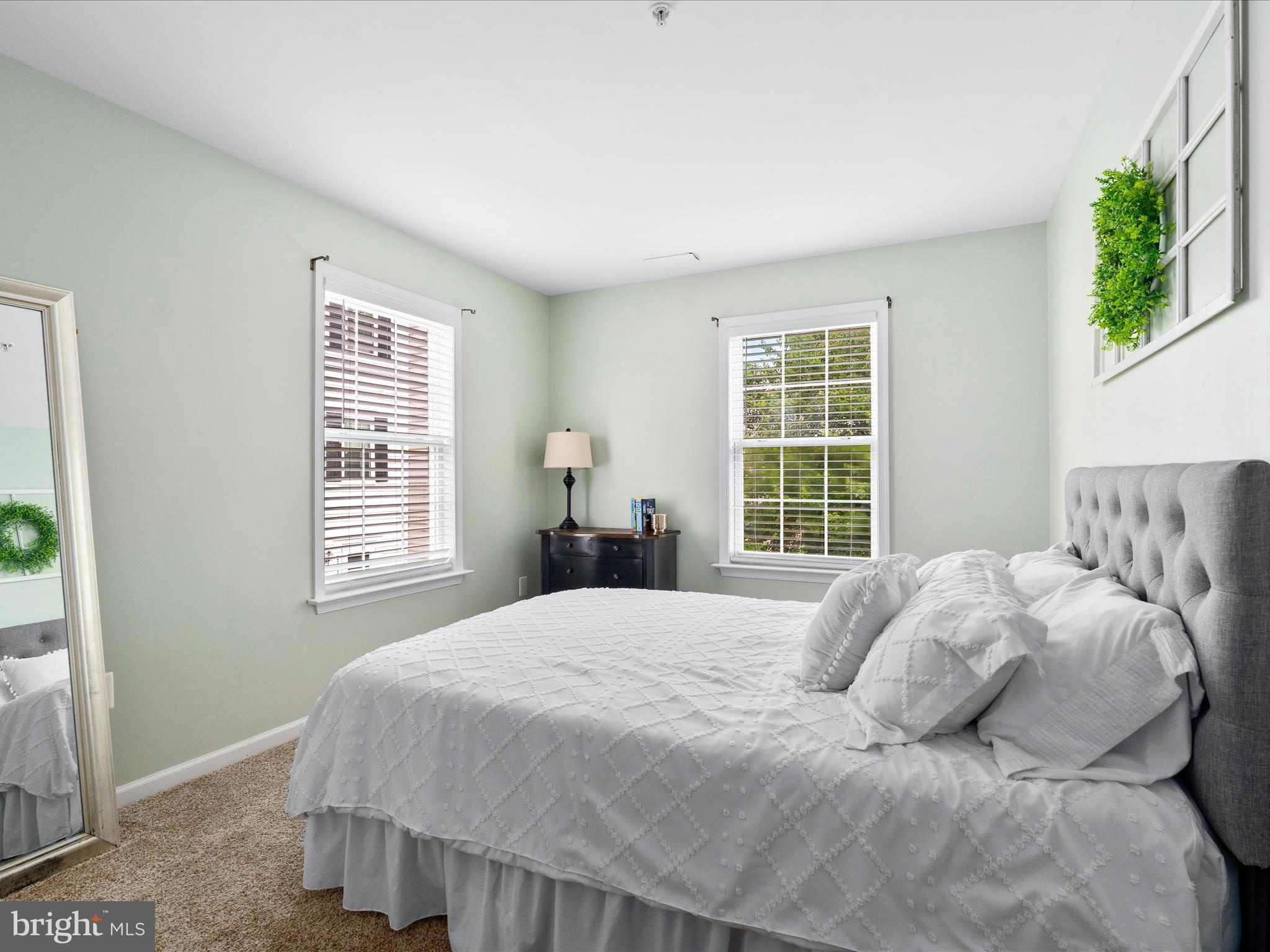 AVINGTON PARK - Residential