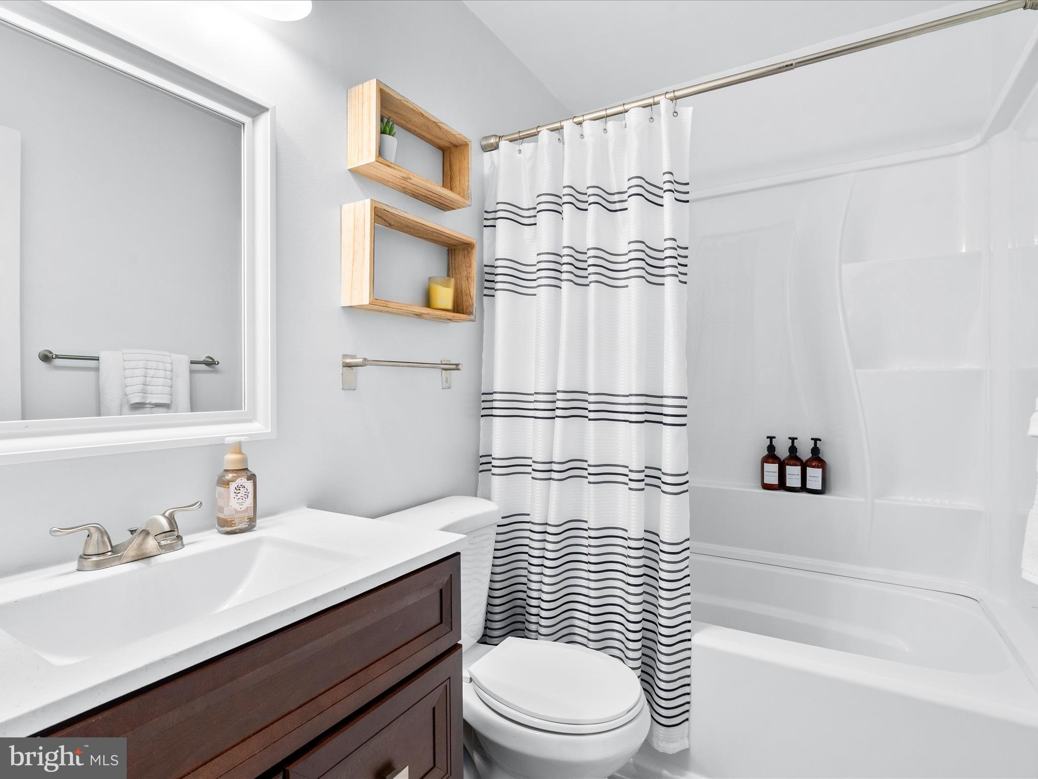 AVINGTON PARK - Residential