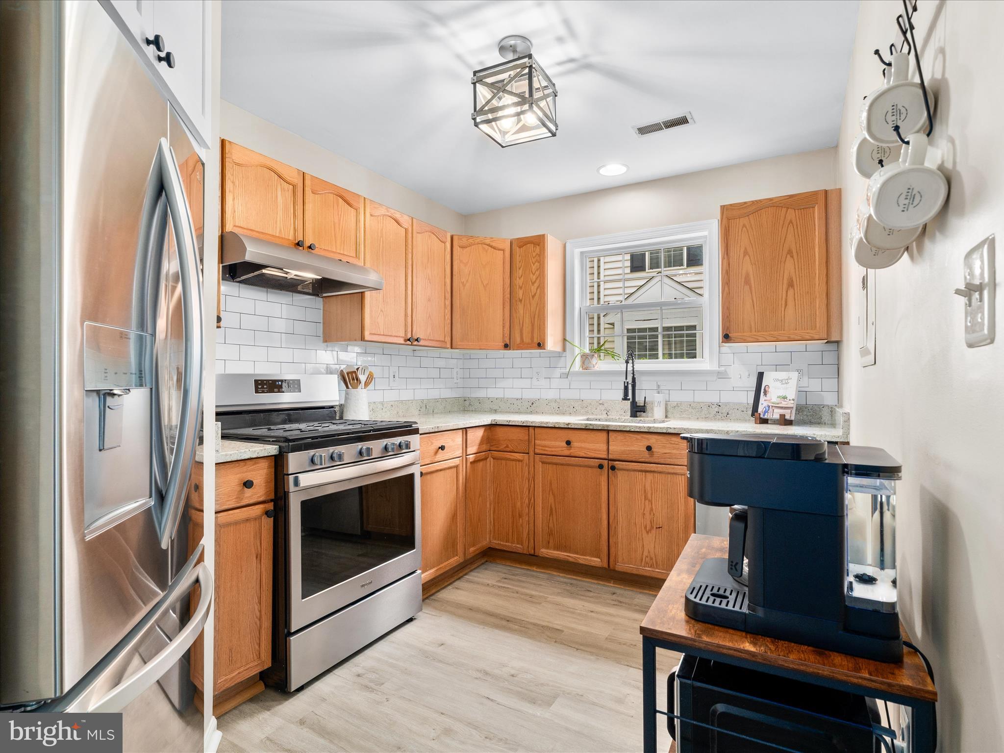 AVINGTON PARK - Residential