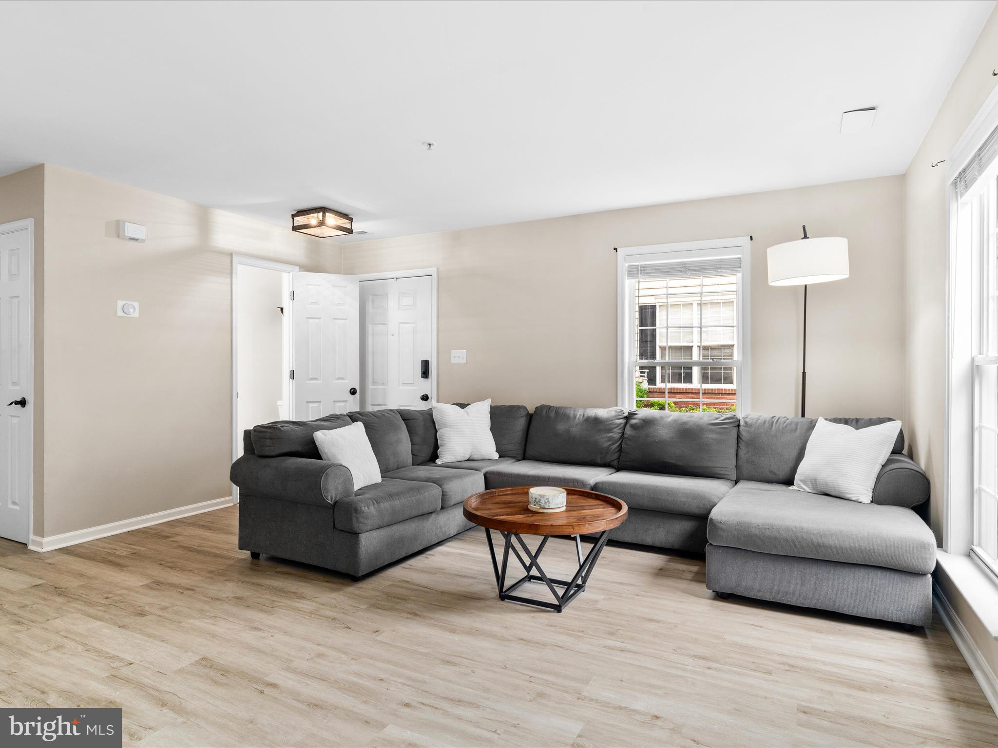 AVINGTON PARK - Residential