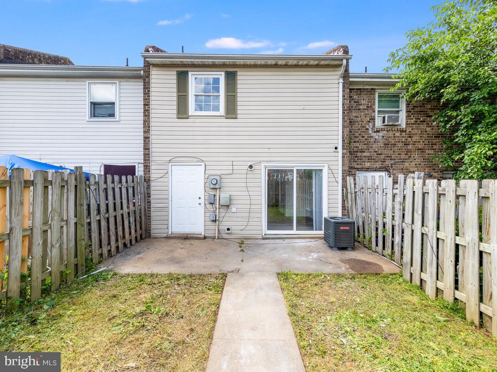 CENTRAL PARK TOWNHOMES - Residential