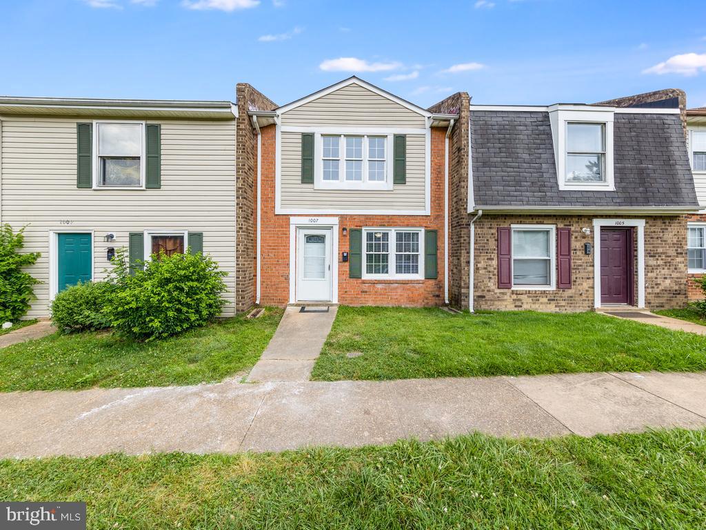 CENTRAL PARK TOWNHOMES - Residential