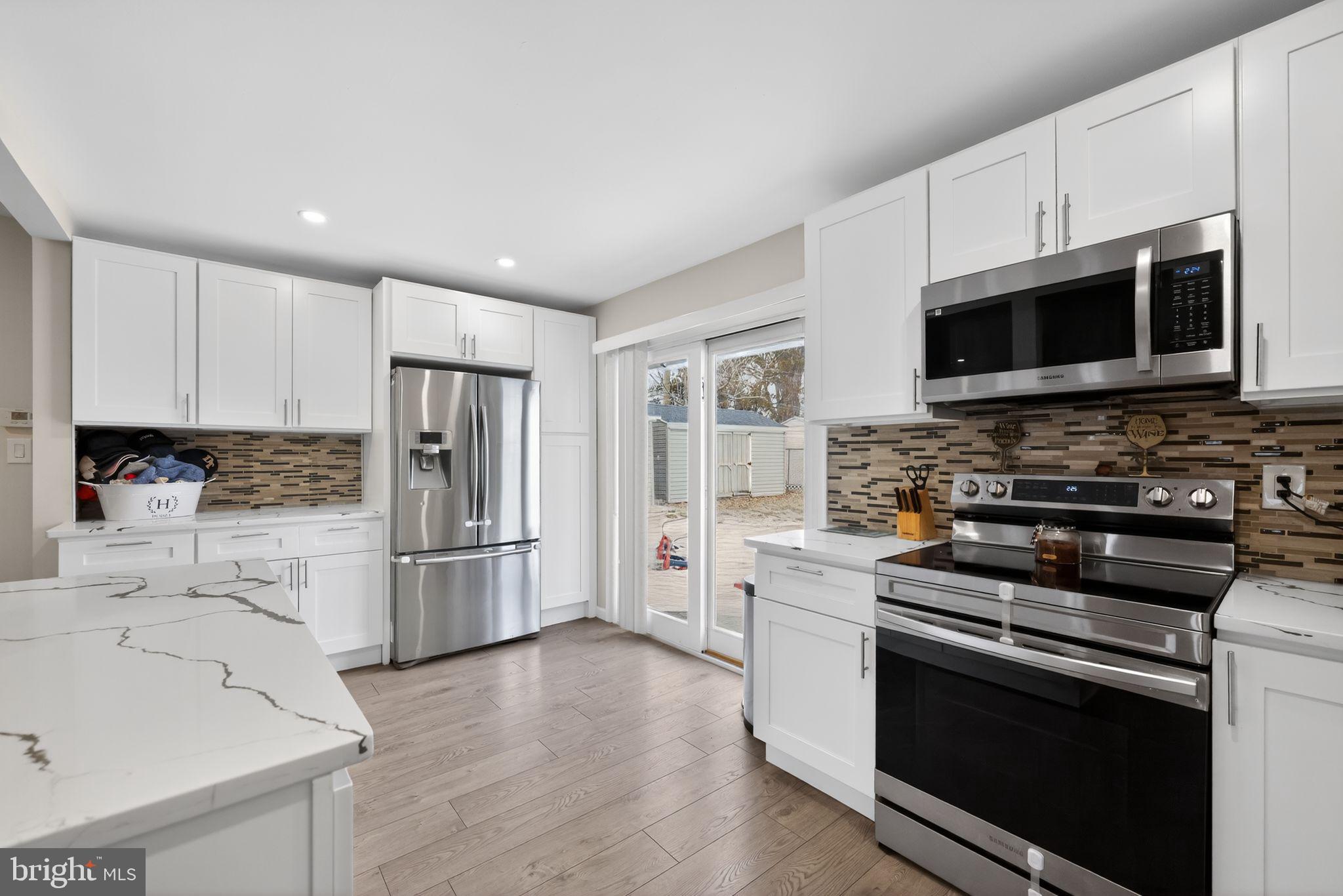 INDIAN CREEK - Residential