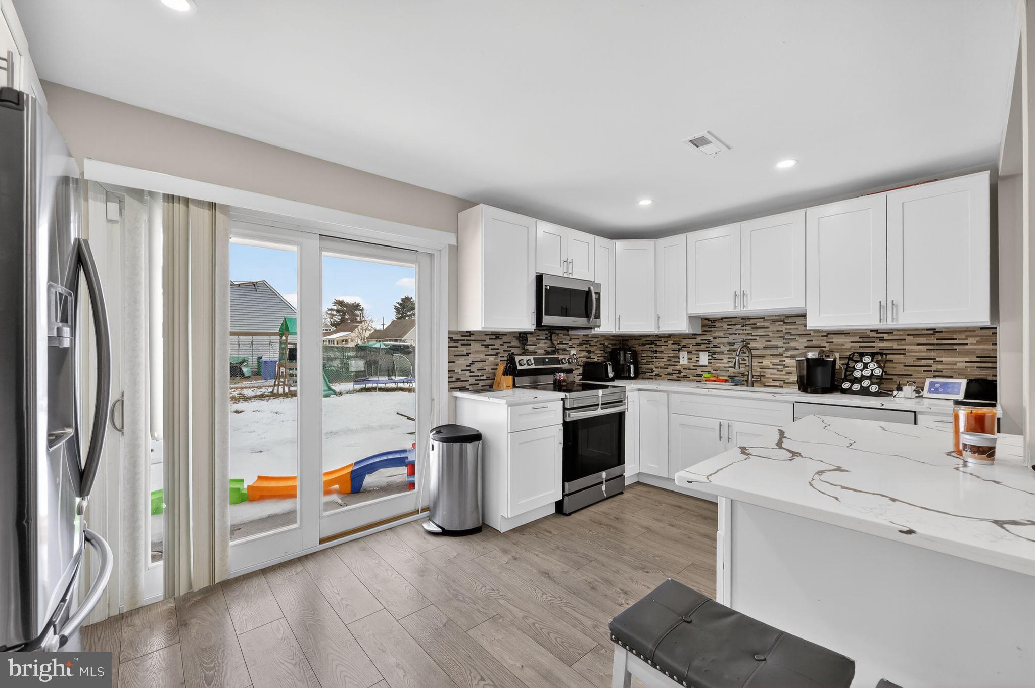 INDIAN CREEK - Residential