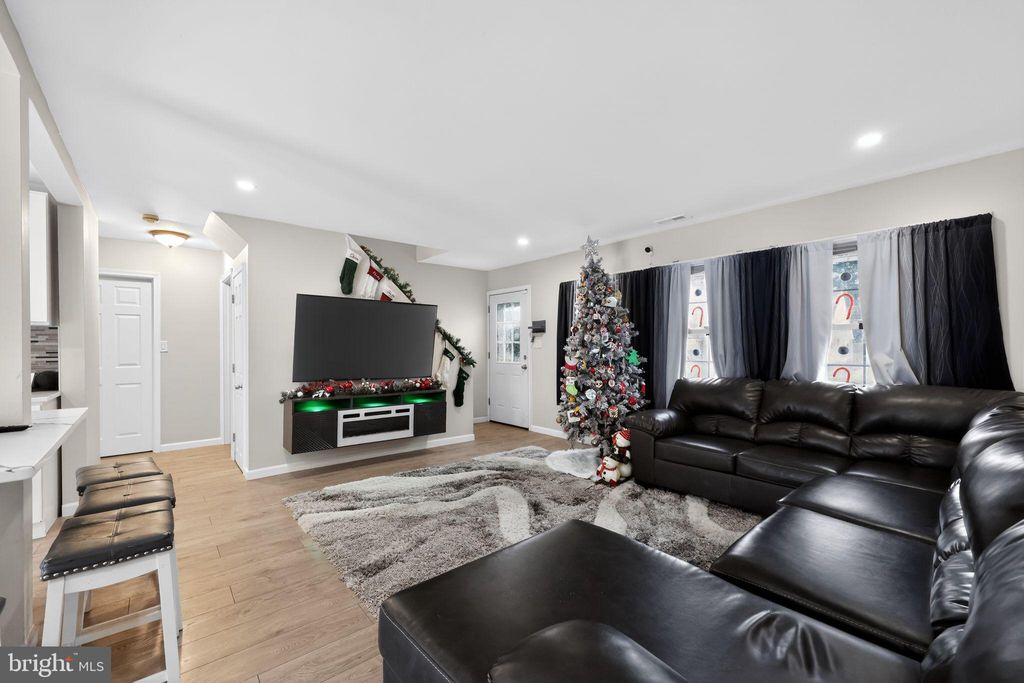 Photo of 45 Indian Creek Entry, LEVITTOWN, PA 19057 (MLS # PABU2112978)