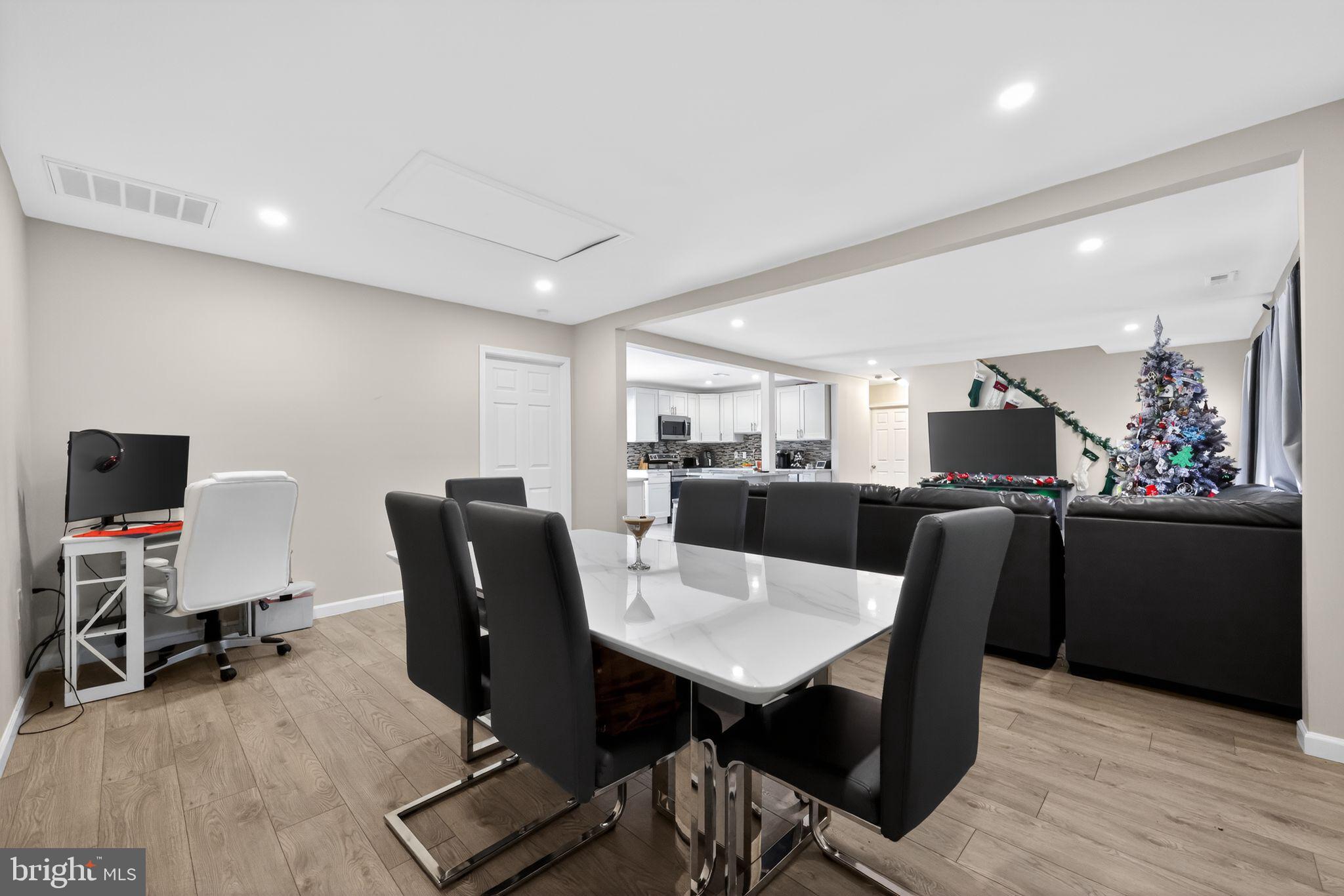 INDIAN CREEK - Residential