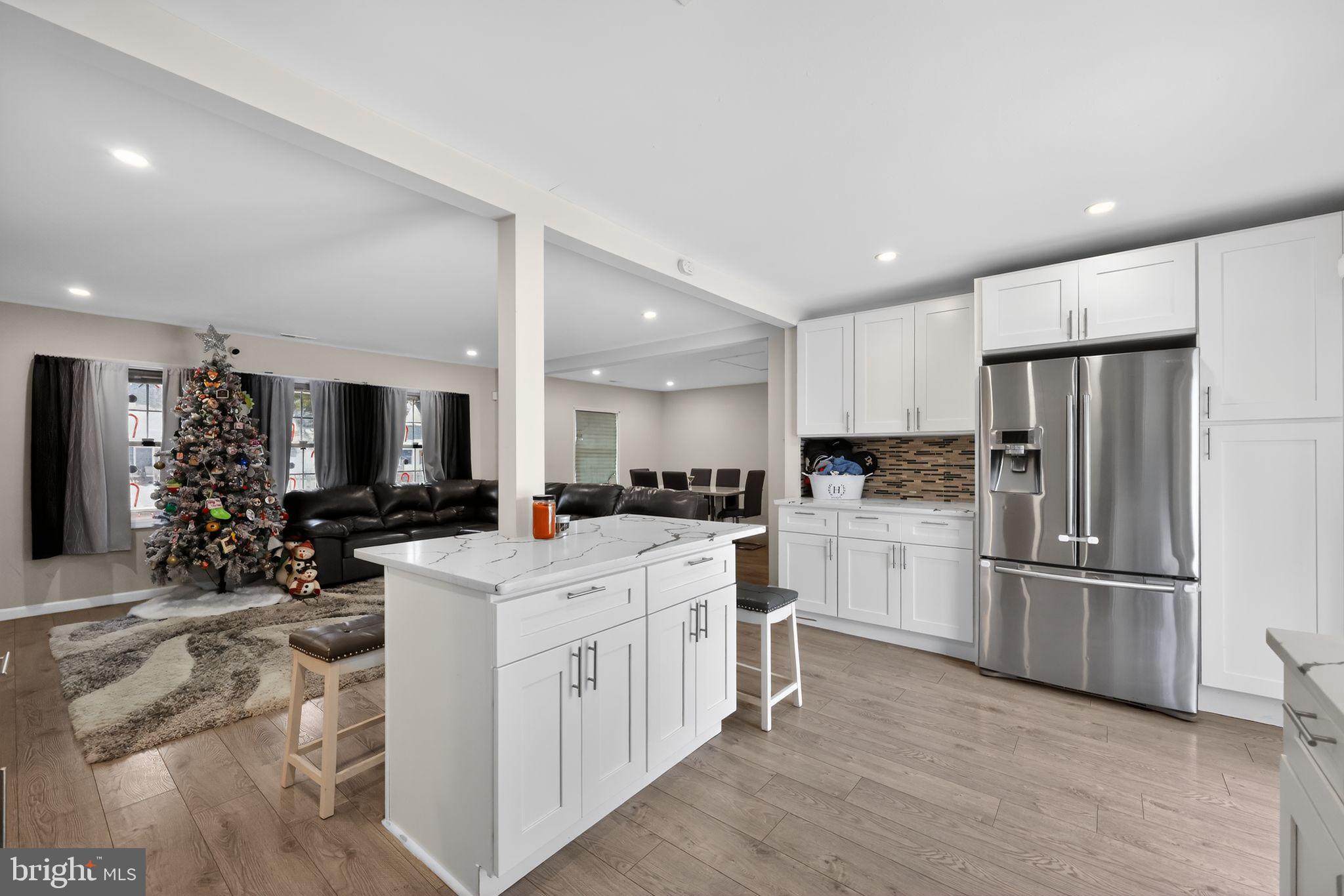 INDIAN CREEK - Residential