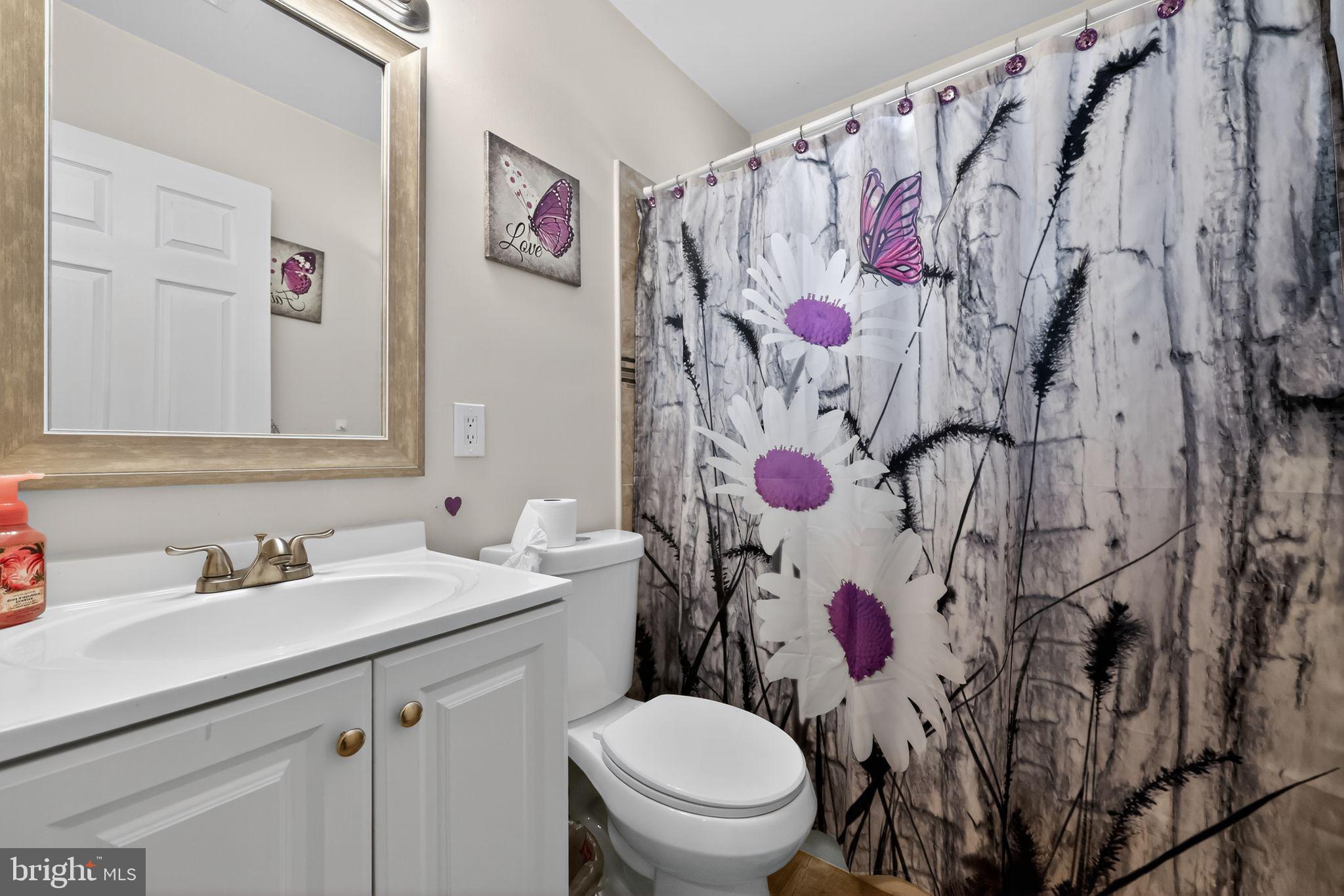 INDIAN CREEK - Residential