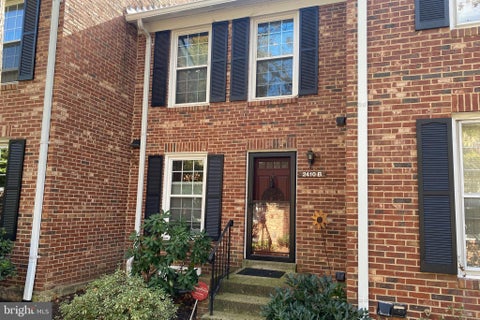 Photo of 2410 S Walter Reed Drive #2, ARLINGTON, VA 22206 (MLS # VAAR2074504)