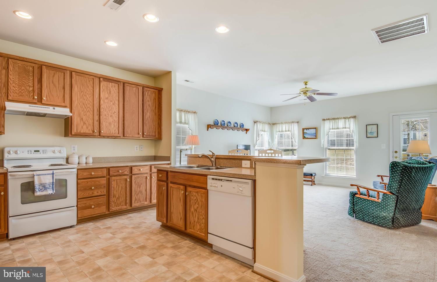 SYMPHONY VILLAGE AT CENTREVILLE - Residential