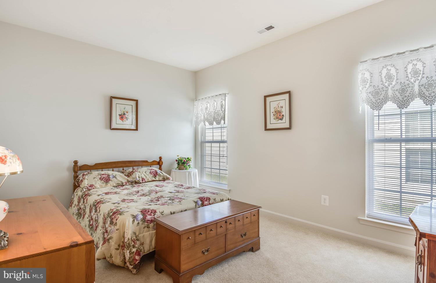 SYMPHONY VILLAGE AT CENTREVILLE - Residential