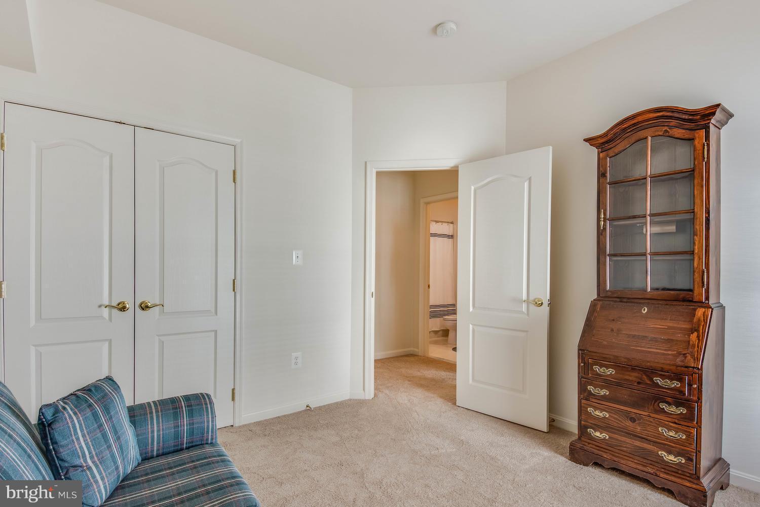 SYMPHONY VILLAGE AT CENTREVILLE - Residential