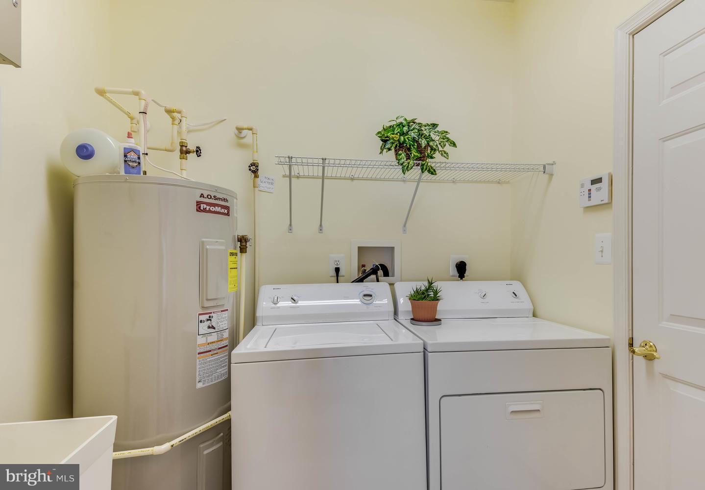 SYMPHONY VILLAGE AT CENTREVILLE - Residential