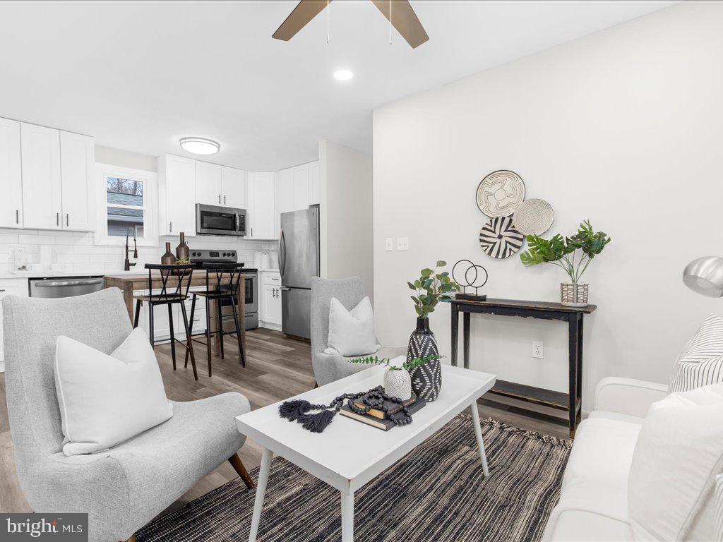 GLENDALE TERRACE - Residential