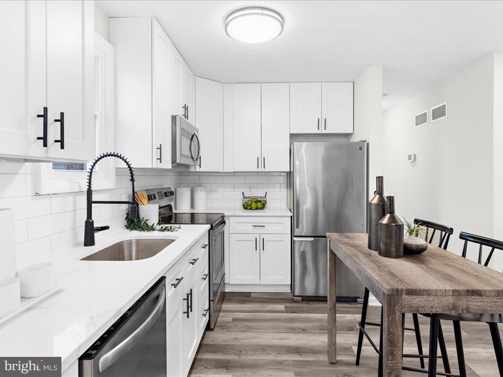 GLENDALE TERRACE - Residential