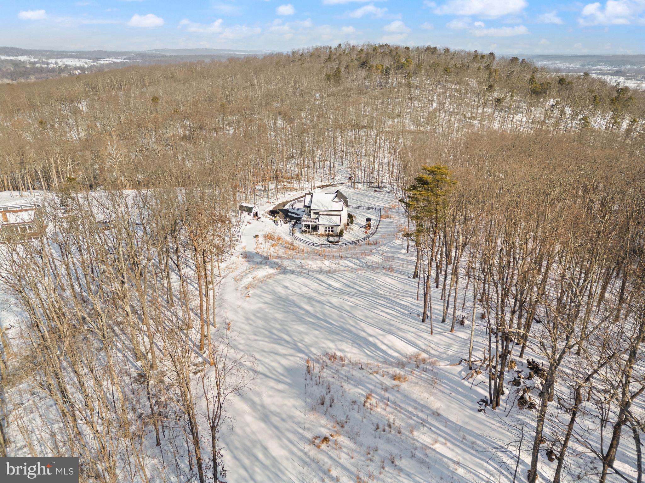 SADDLE RIDGE - Residential