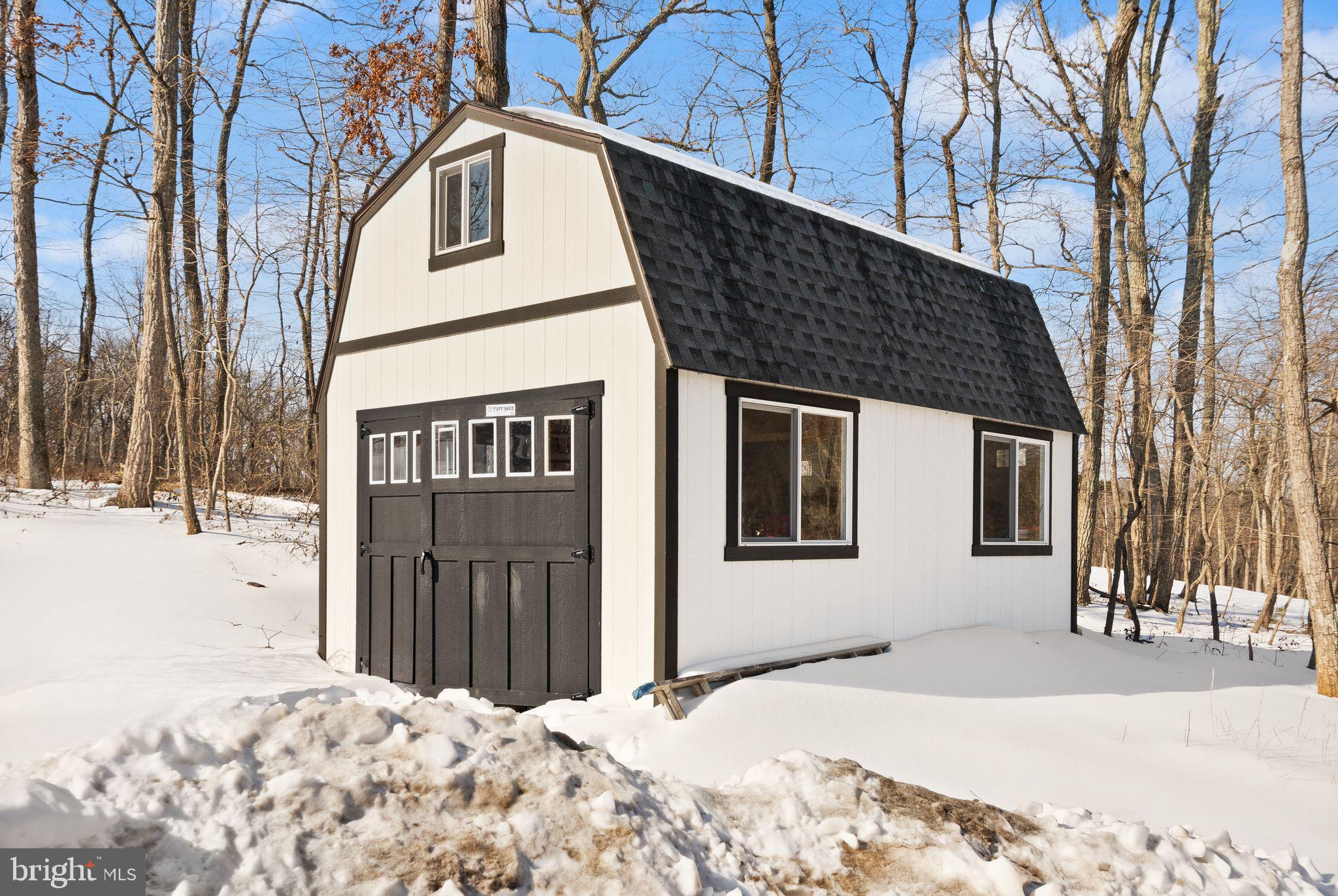 SADDLE RIDGE - Residential