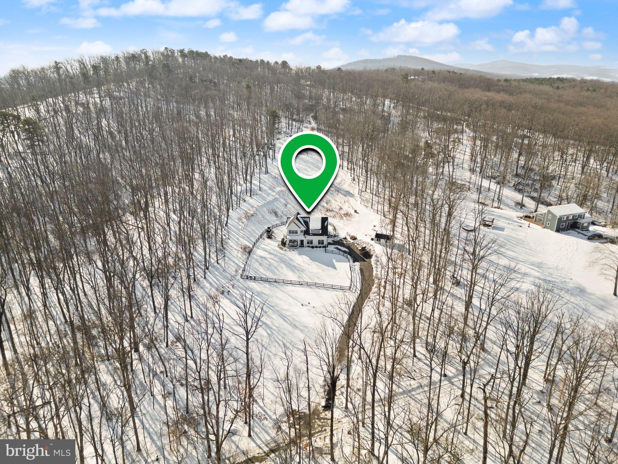 SADDLE RIDGE - Residential