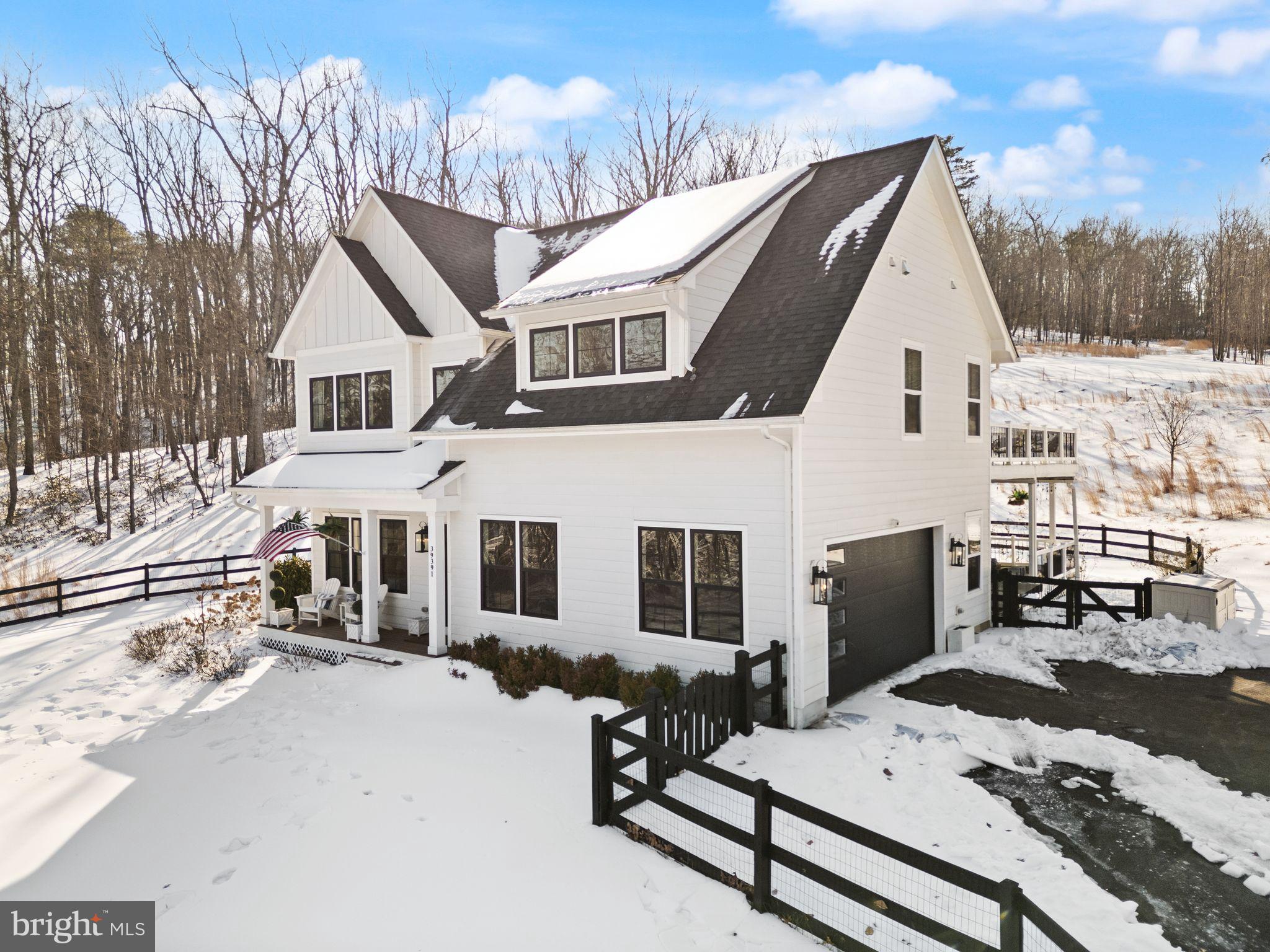 SADDLE RIDGE - Residential