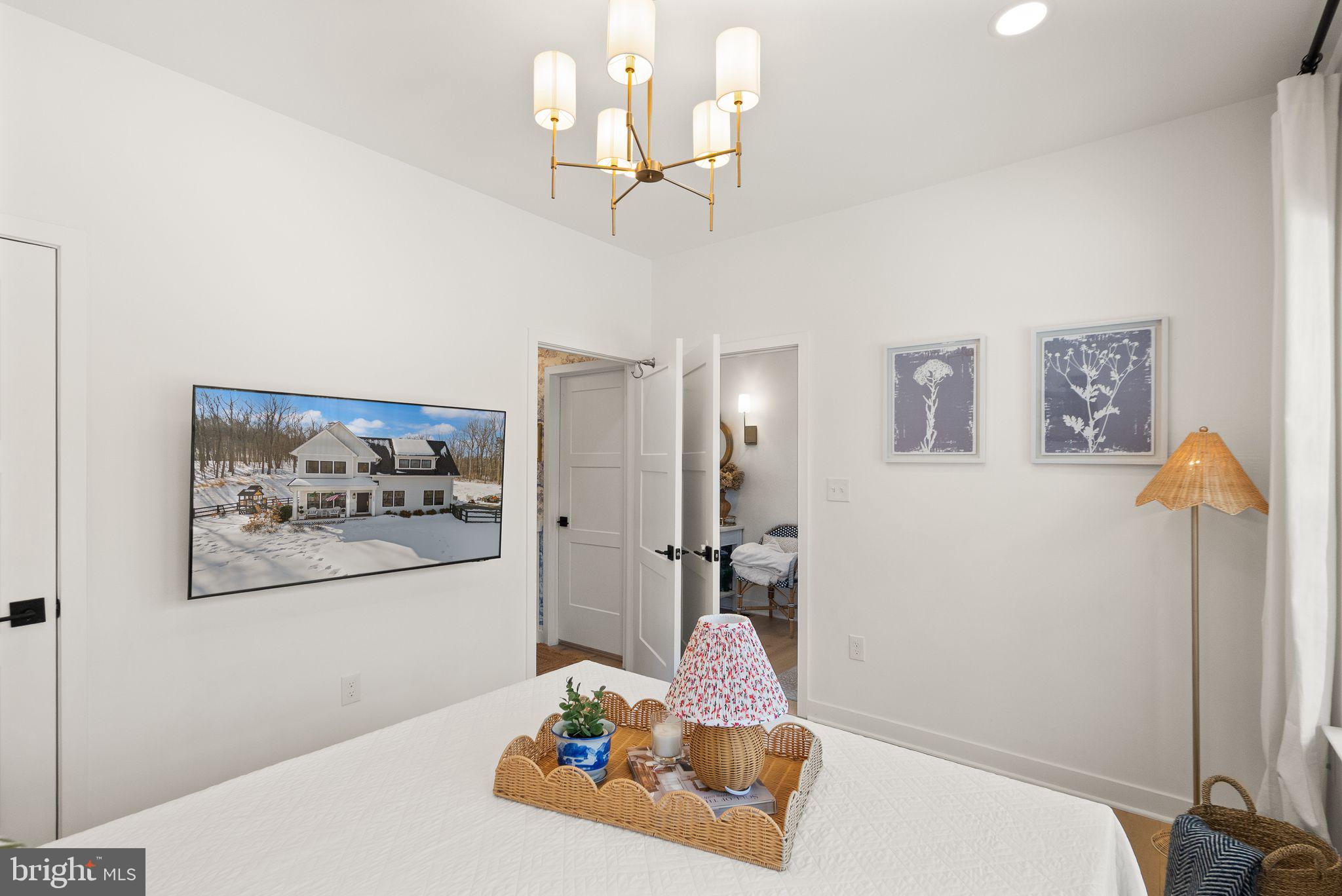 SADDLE RIDGE - Residential