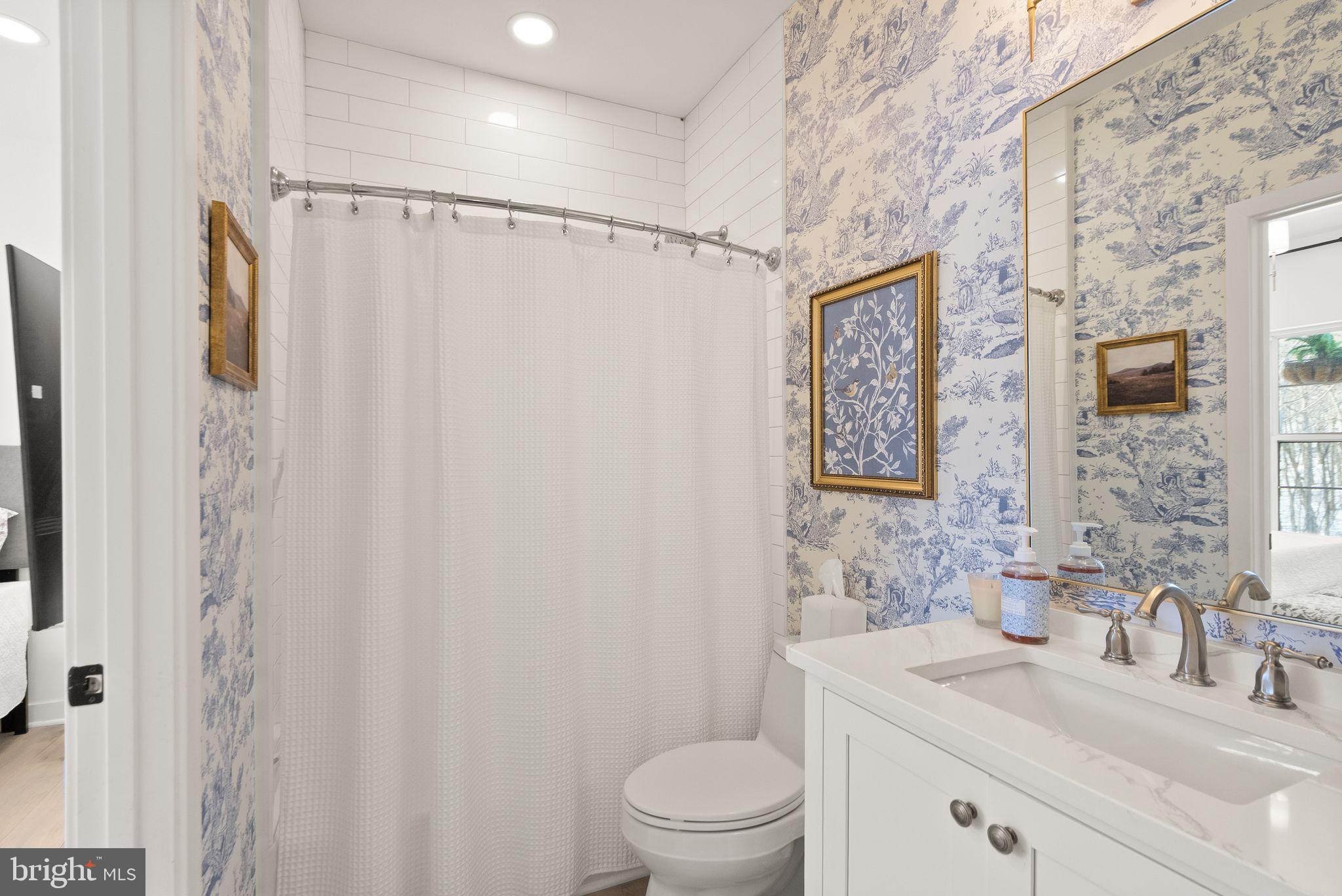 SADDLE RIDGE - Residential