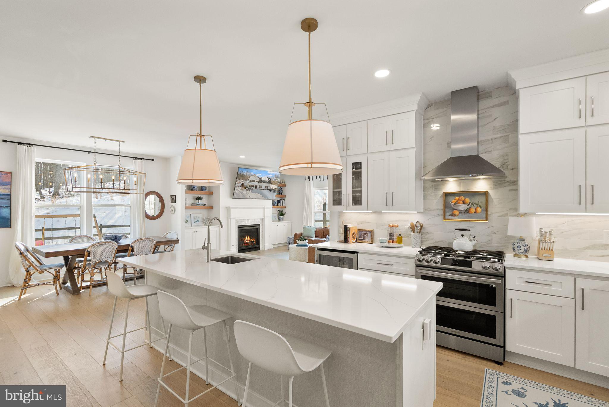 SADDLE RIDGE - Residential