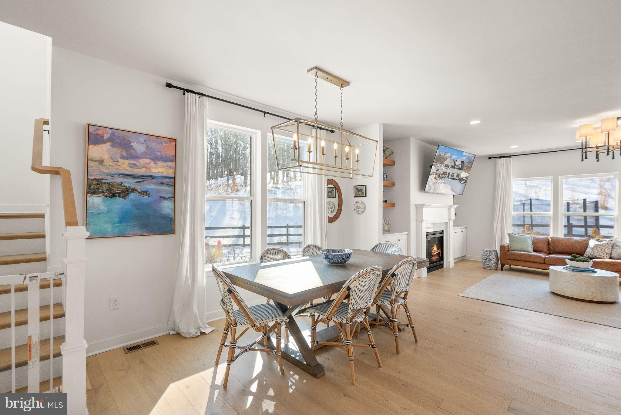 SADDLE RIDGE - Residential