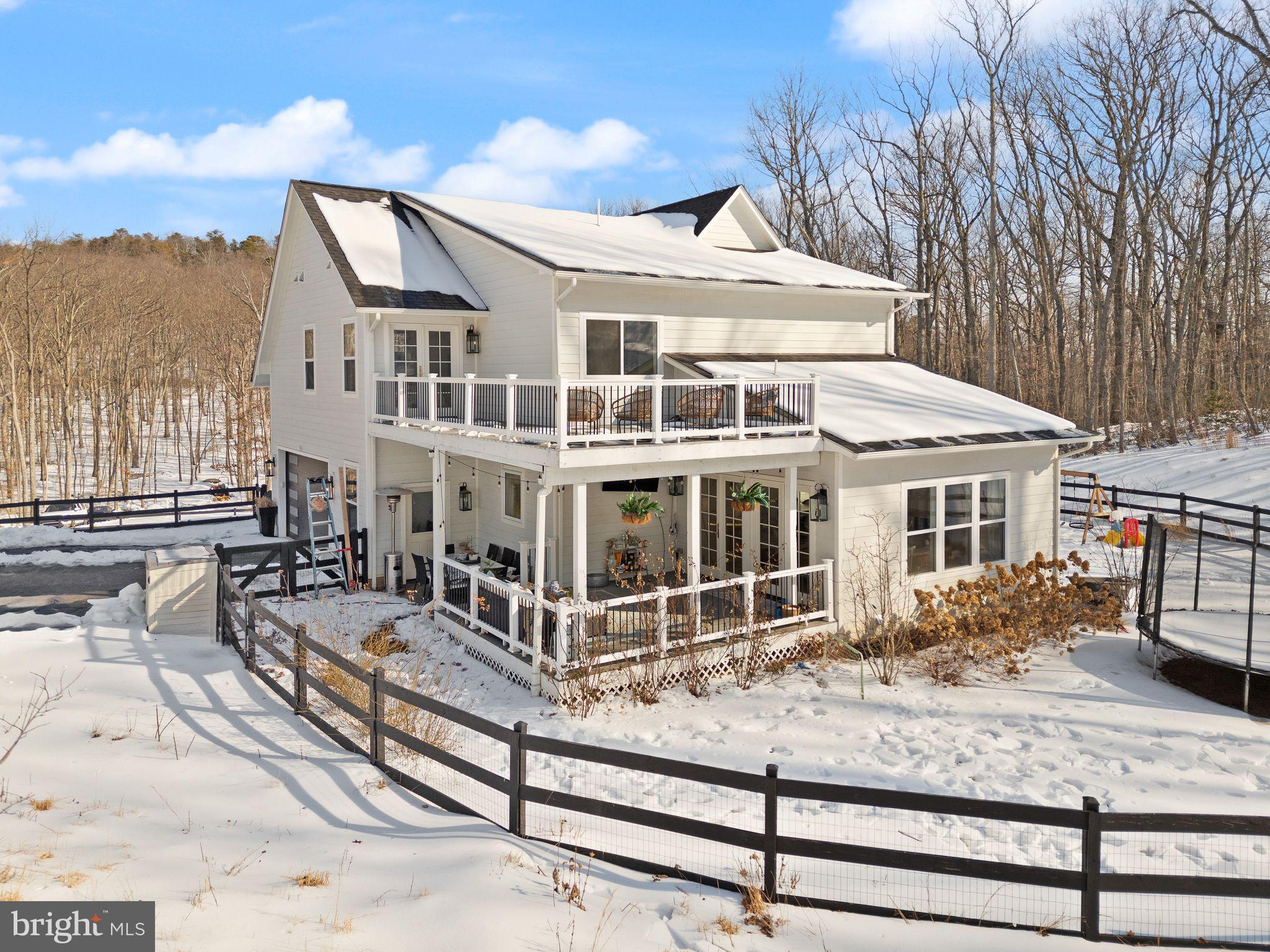 SADDLE RIDGE - Residential