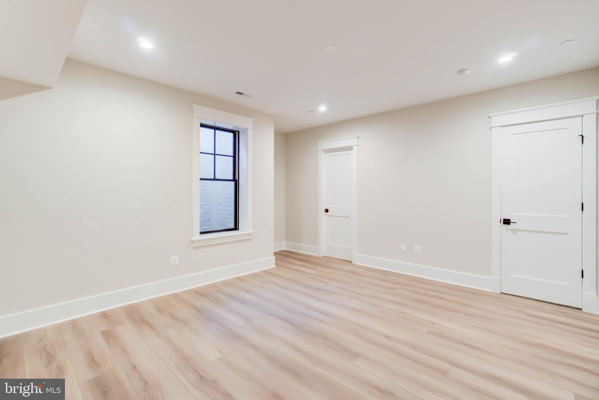 BATTERY PARK - Residential