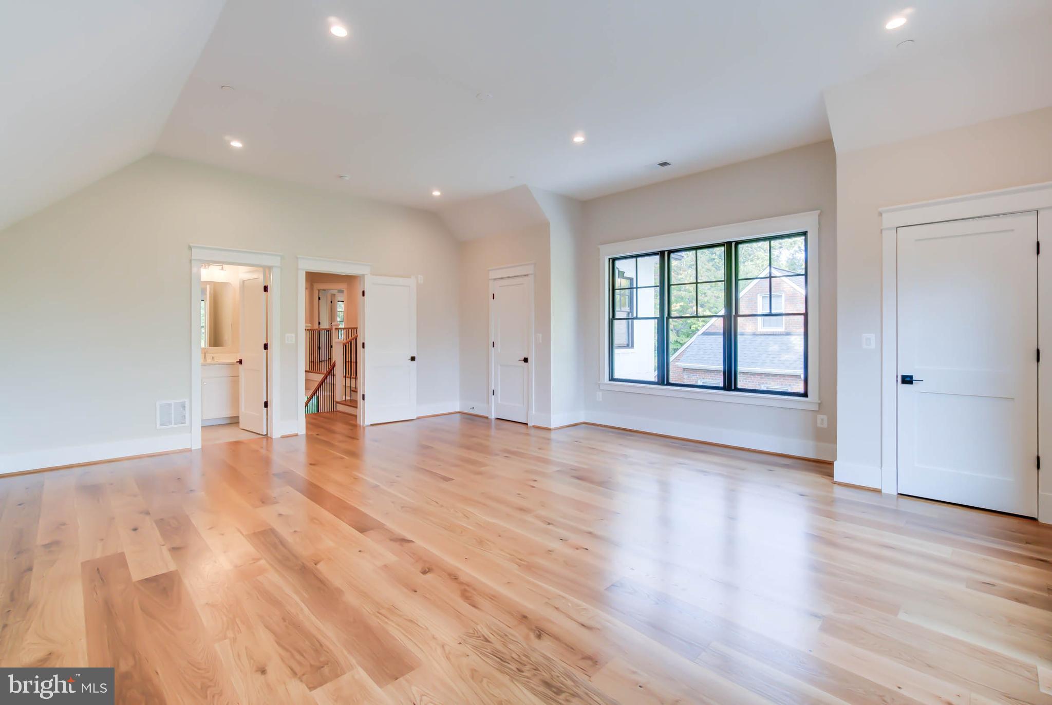 BATTERY PARK - Residential