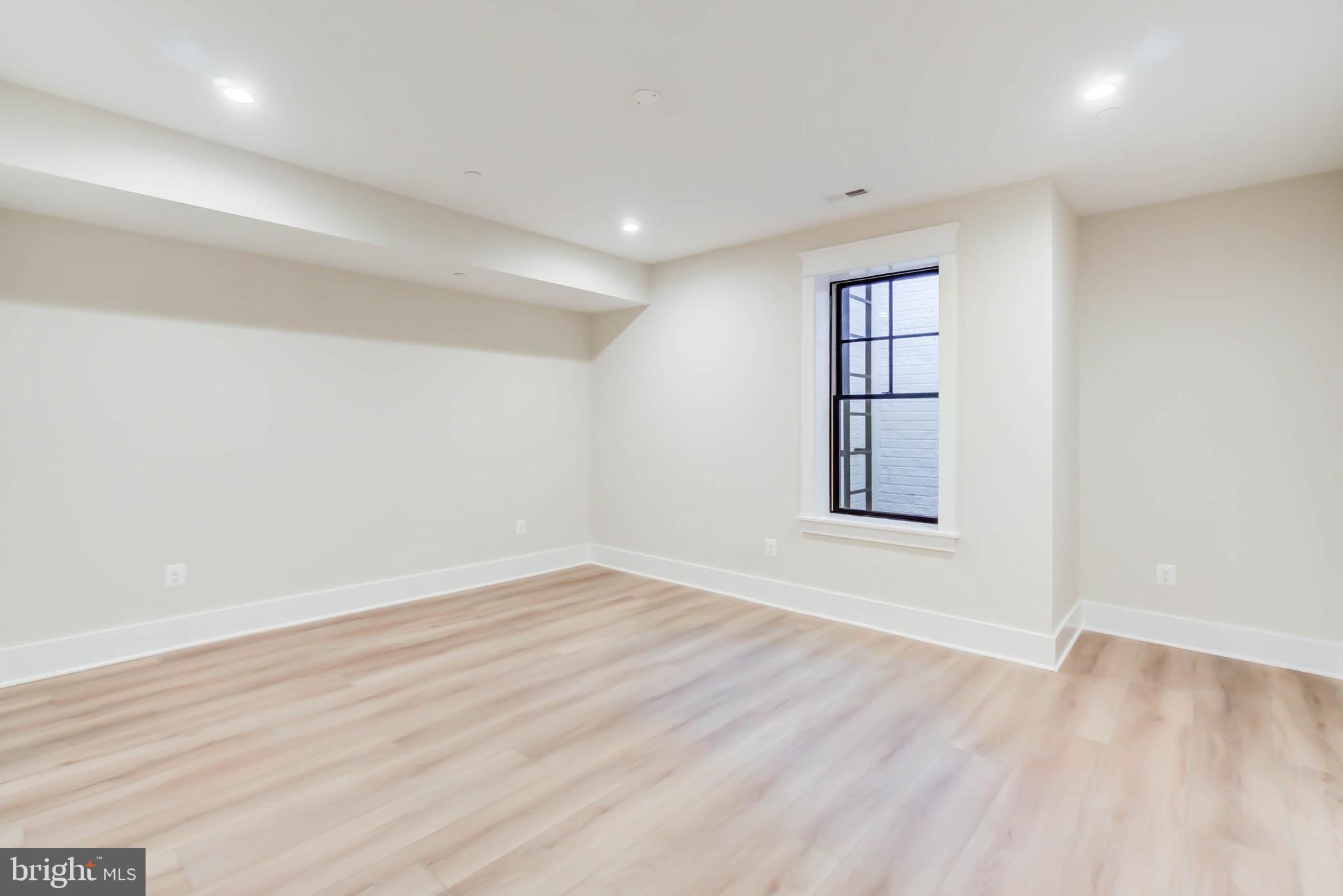 BATTERY PARK - Residential