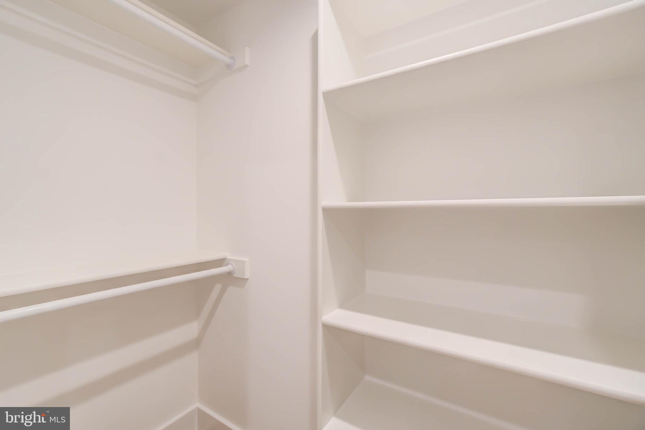 BATTERY PARK - Residential