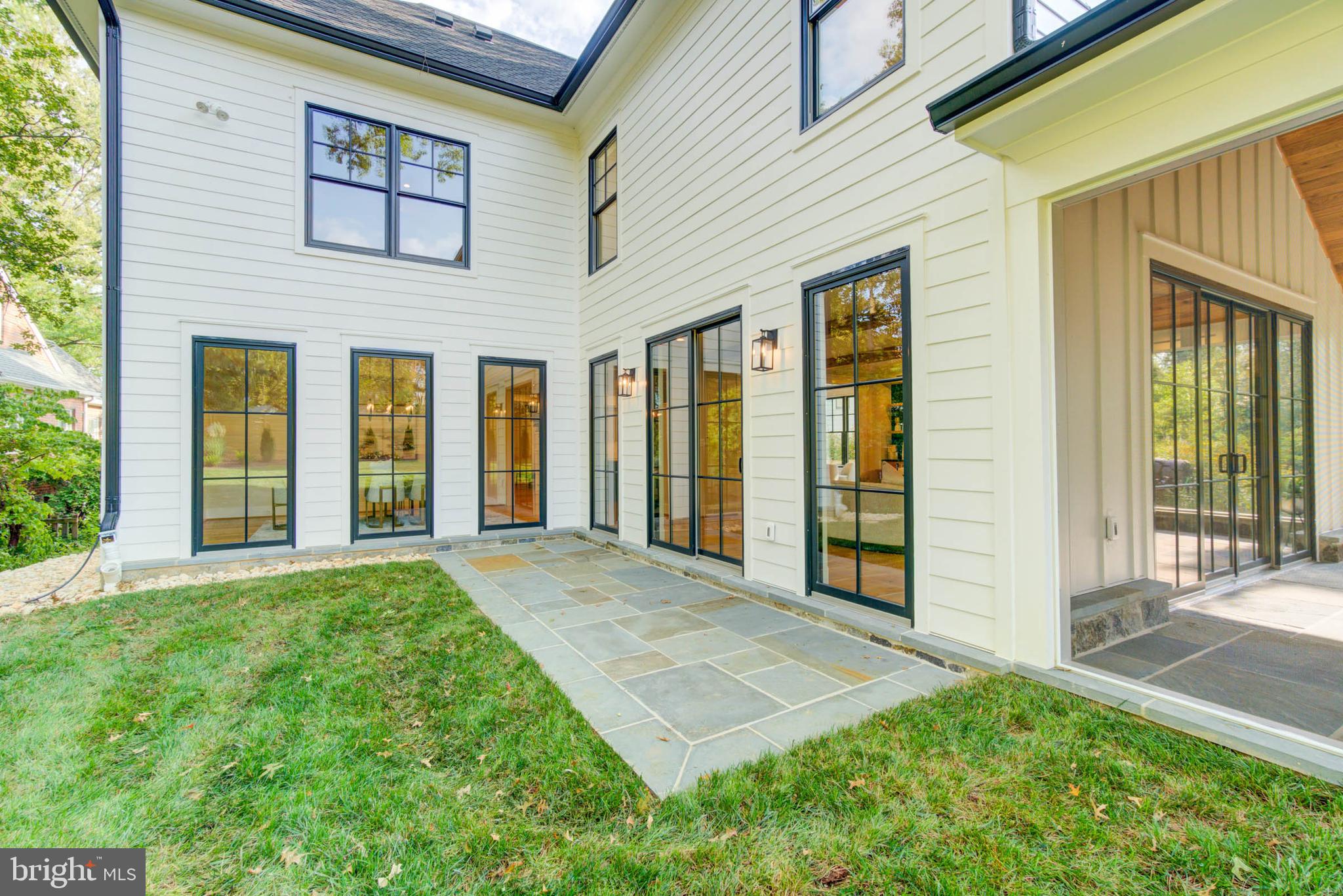 BATTERY PARK - Residential