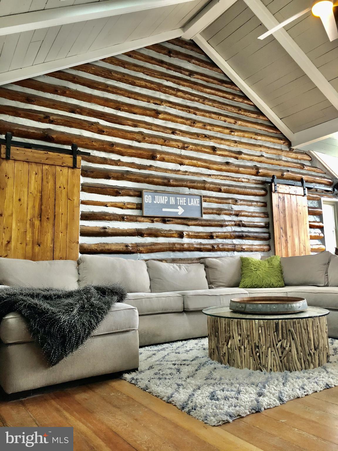 8389 HIGHVIEW STREET