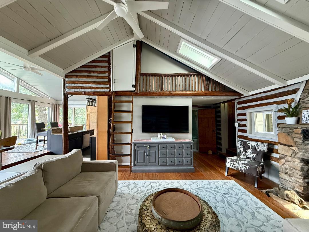 8389 HIGHVIEW STREET