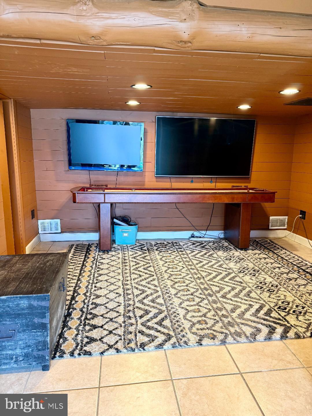 LAKE JACKSON - Residential