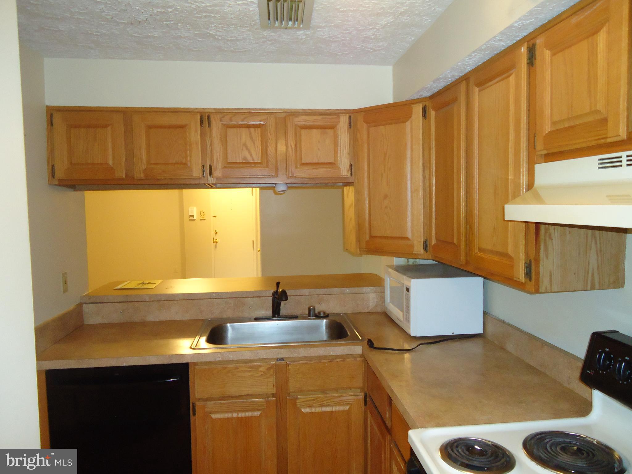 LAUREL WOODS - Residential Lease