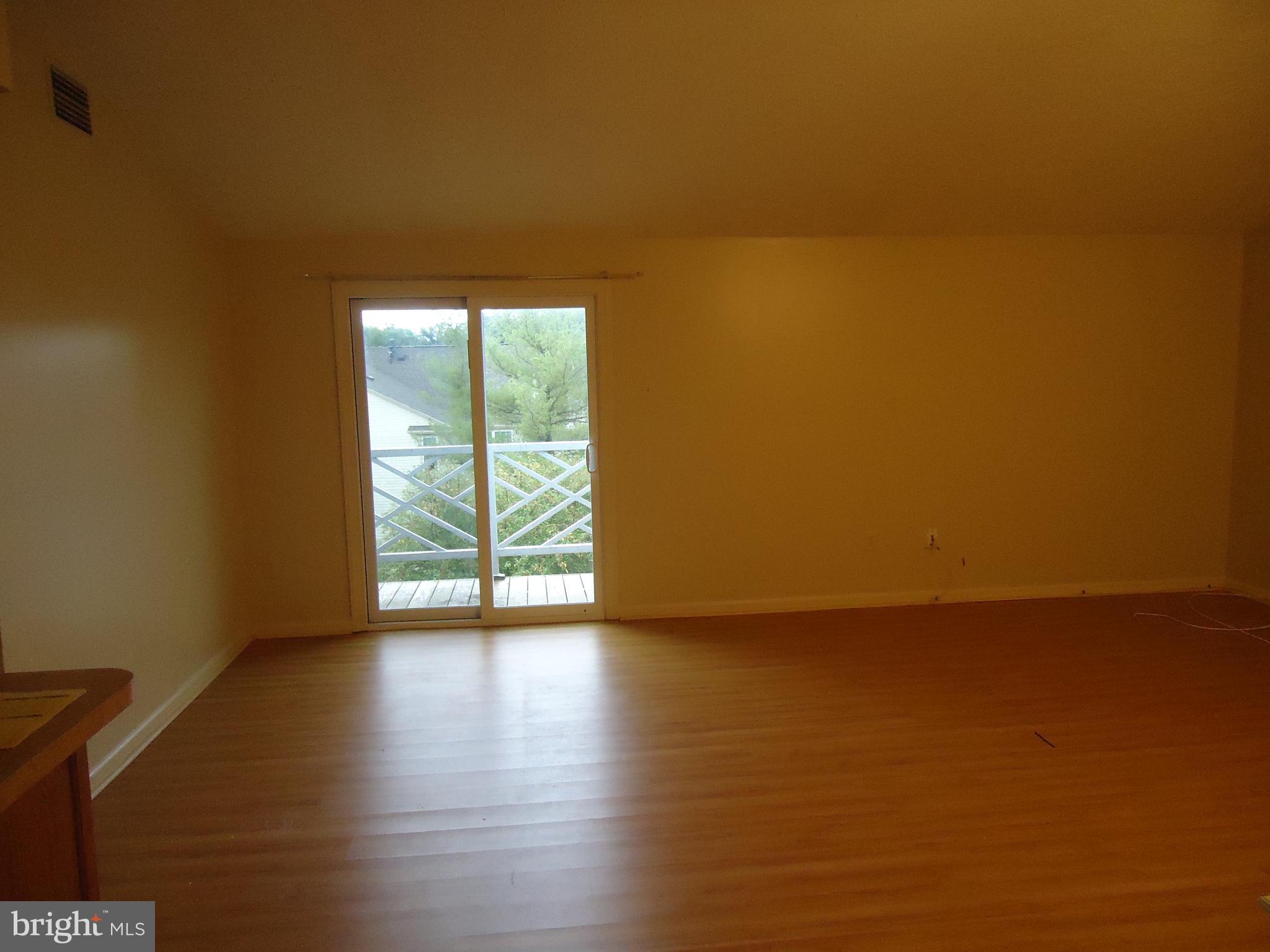 LAUREL WOODS - Residential Lease