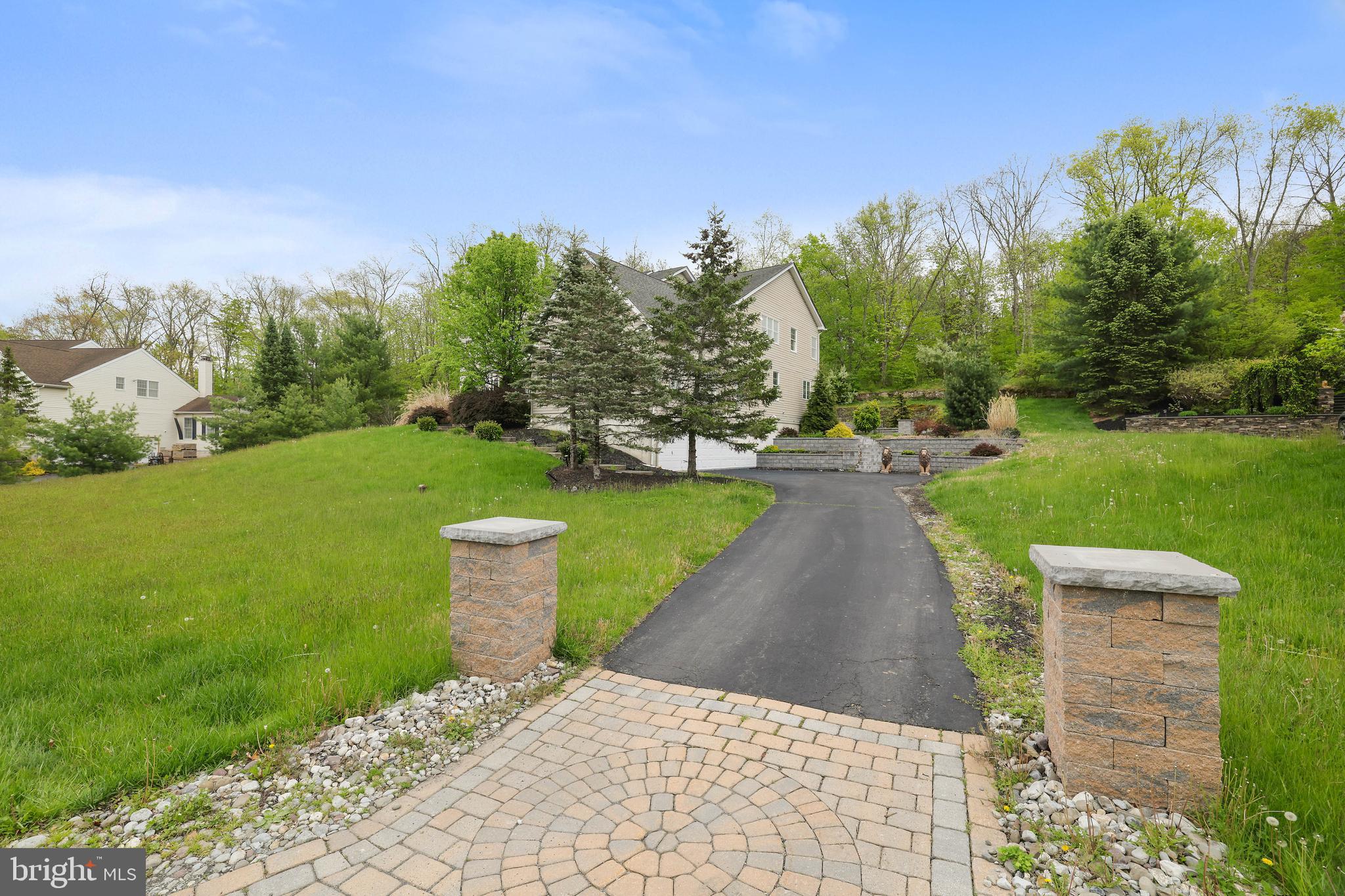 258 RISING MEADOW WAY