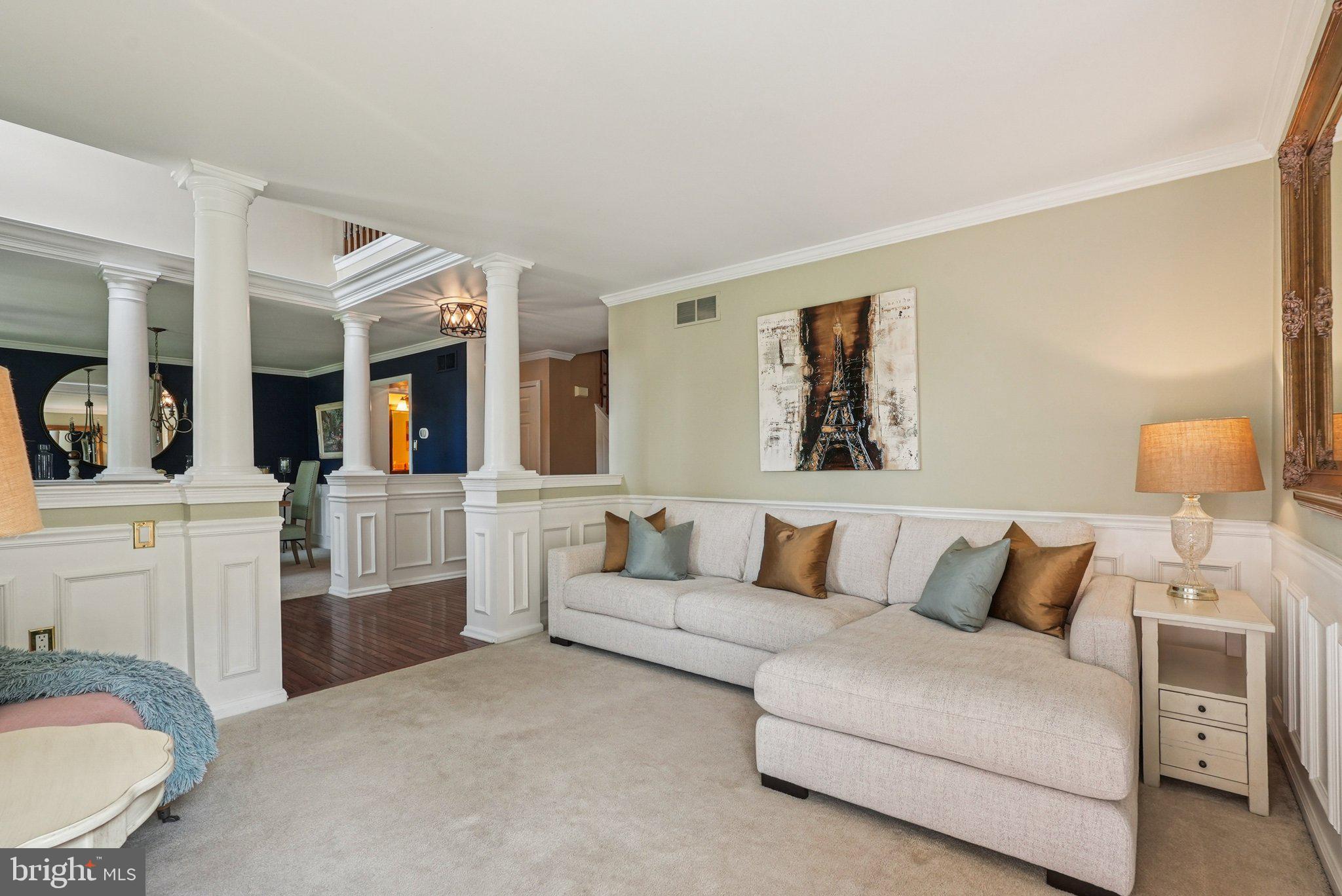 LONGSHORE ESTS - Residential